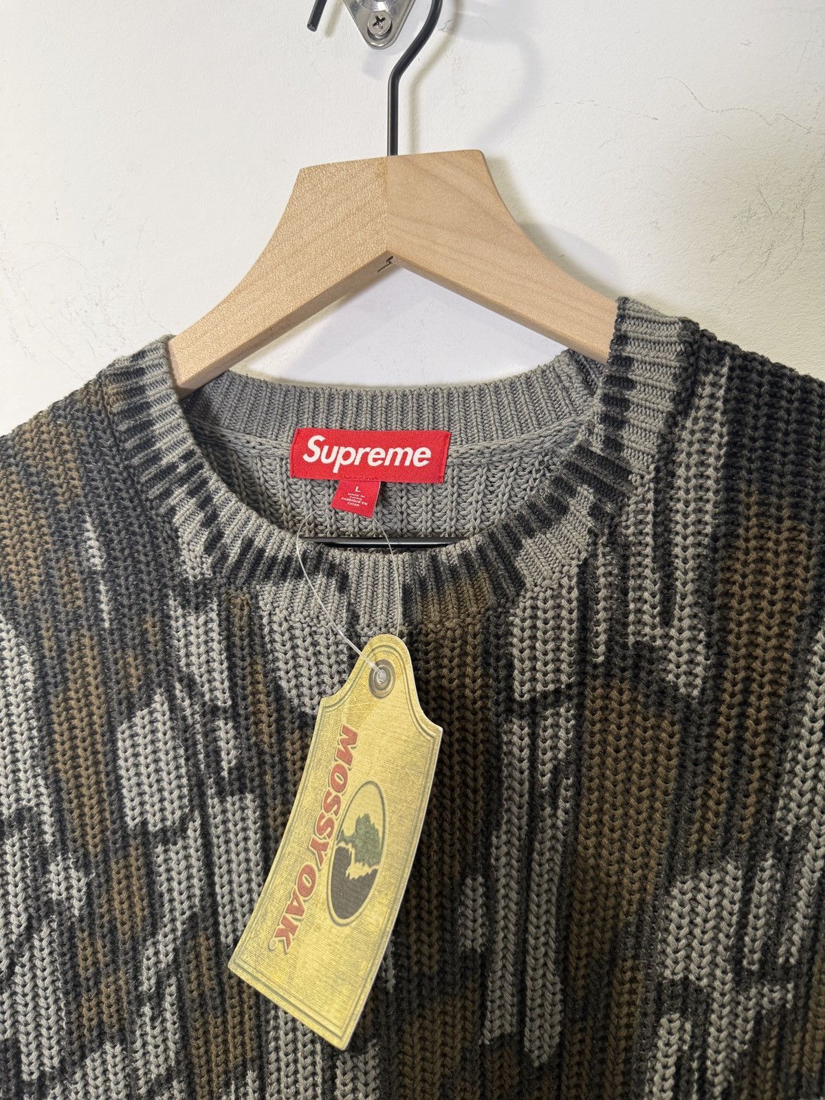 Supreme Supreme Mossy Oak Old English Back Logo Sweater New w/ Tags Size US L / EU 52-54 / 3 - 4 Thumbnail