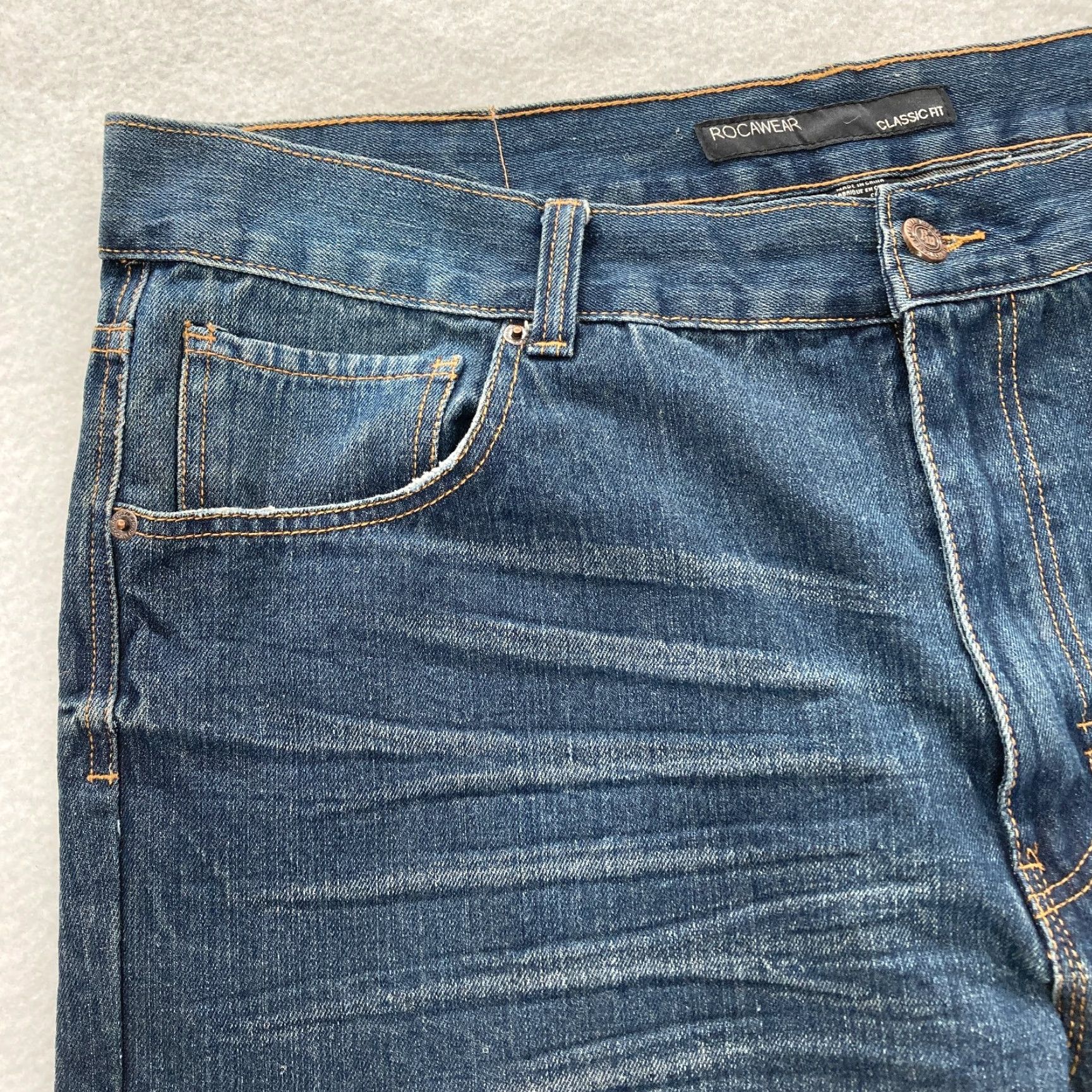 Rocawear VINTAGE Rocawear Jeans Mens 44x34 Classic Fit Straight Leg Blue Denim Distressed Size US 44 / EU 60 - 3 Thumbnail