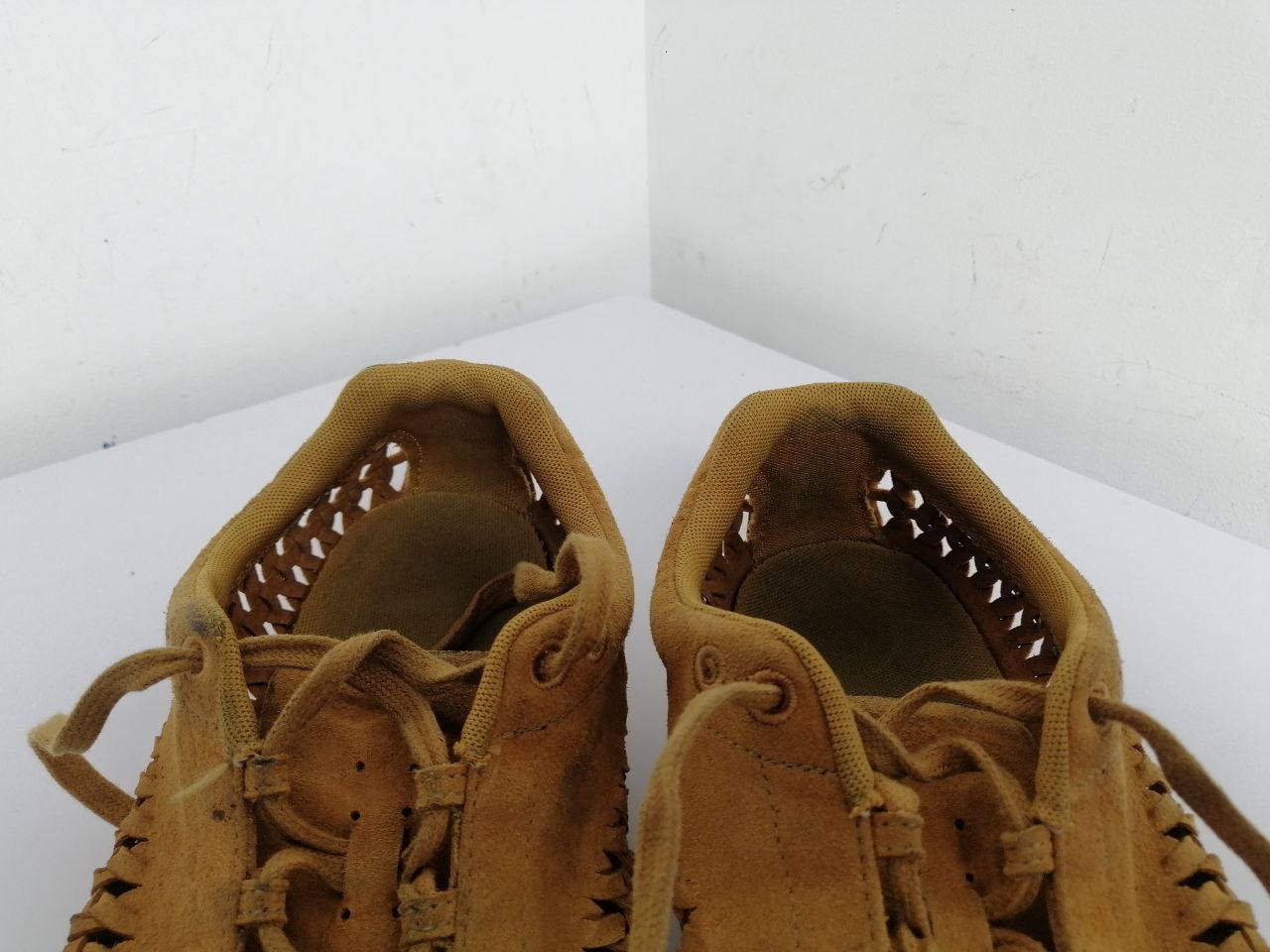 Nike Nike Mayfly Woven Low Suede Trainers Size US 8.5 / EU 41-42 - 6 Thumbnail