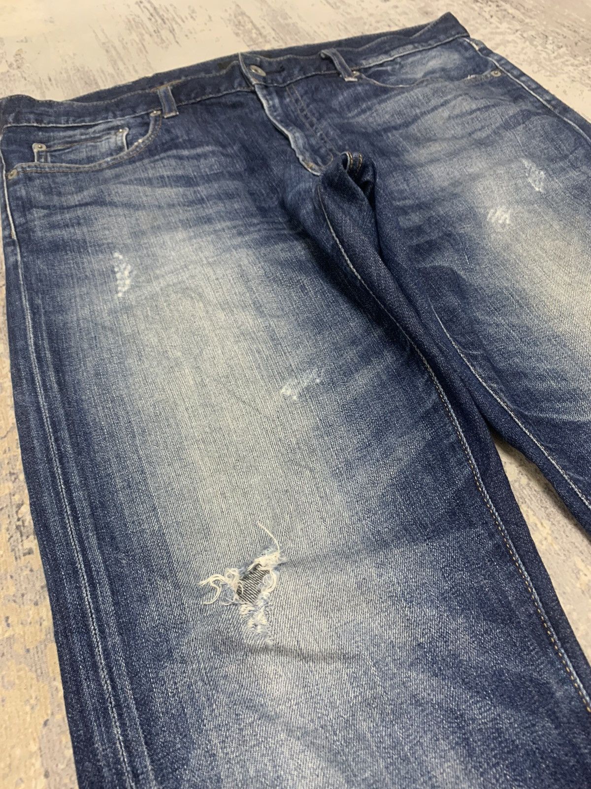 Japanese Brand Vintage Uniqlo Distressed Denim 36x29 Size US 36 / EU 52 - 2 Thumbnail