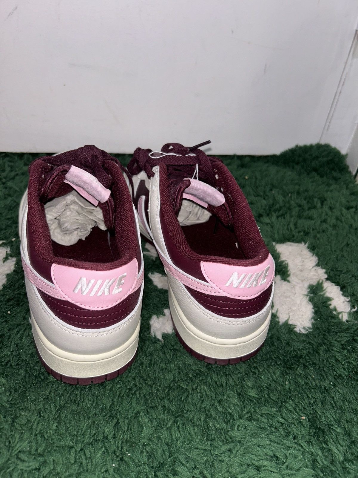 Nike Size 11 - Nike Dunk Low Premium Valentine's Day Size US 11 / EU 44 - 6 Thumbnail