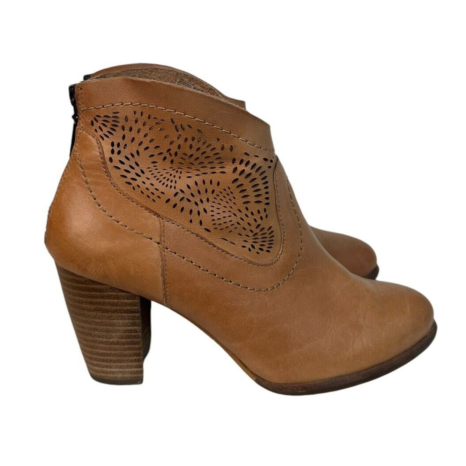Ugg UGG Charlotte Perforated Tan Leather Cowgirl Ankle Booties 7 Size US 7 / IT 37 - 2 Thumbnail