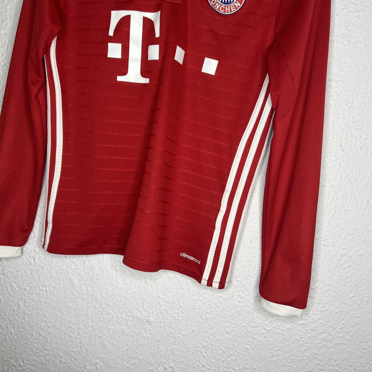 Adidas Adidas Bayern Munich Longsleeve Tshirt Tee Jersey Red 2016 Size US S / EU 44-46 / 1 - 3 Thumbnail