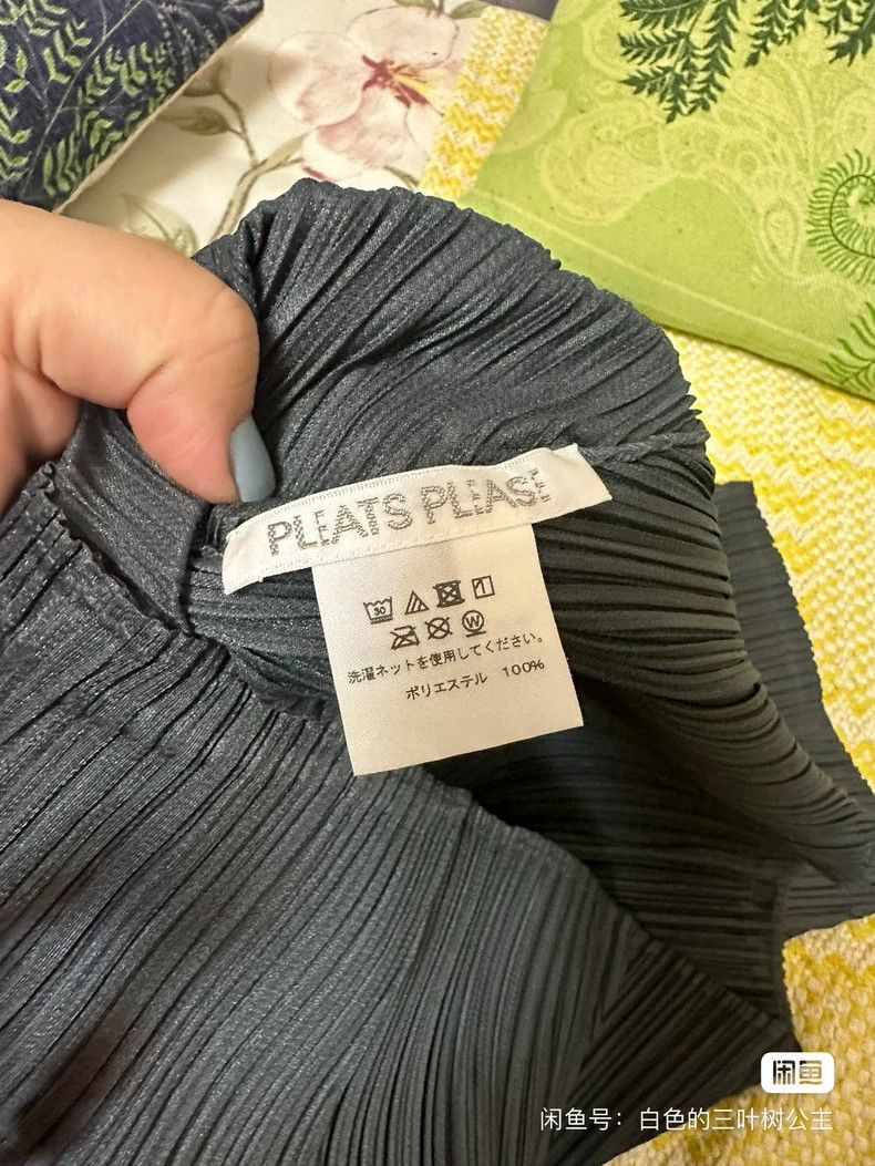 Issey Miyake Issey Miyake size:3 Dark grey pleated short sleeves Size M / US 6-8 / IT 42-44 - 6 Thumbnail