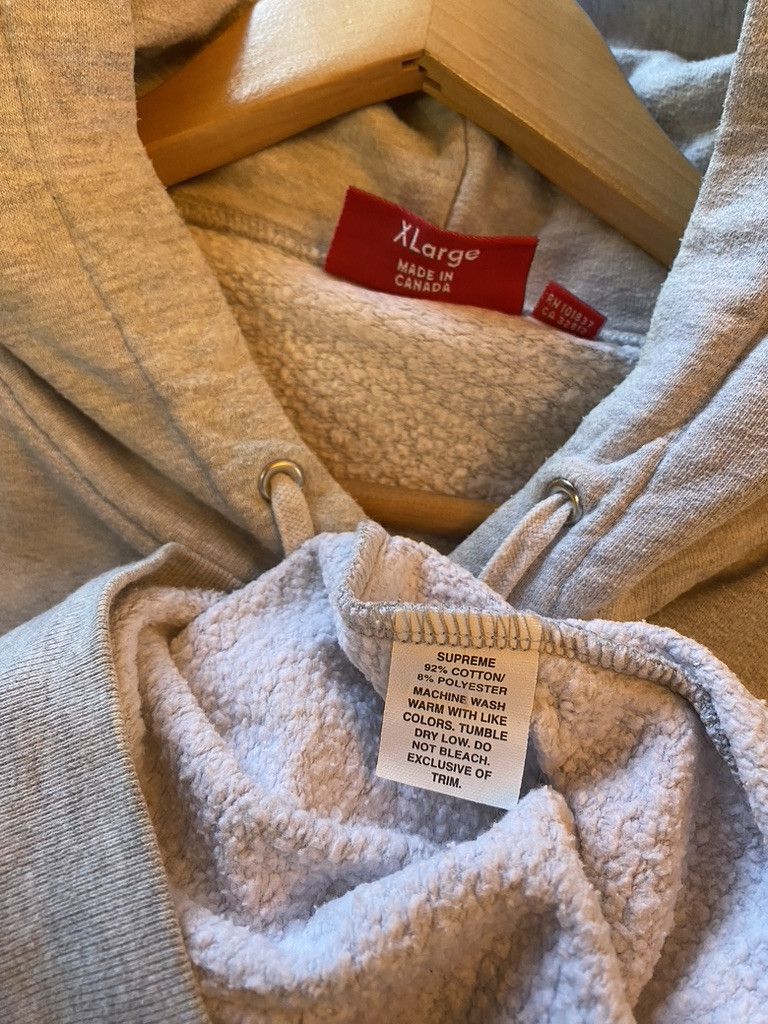 Supreme 2003 Vintage Supreme Script Logo Piping Striped Hoodie Size US XL / EU 56 / 4 - 8 Thumbnail