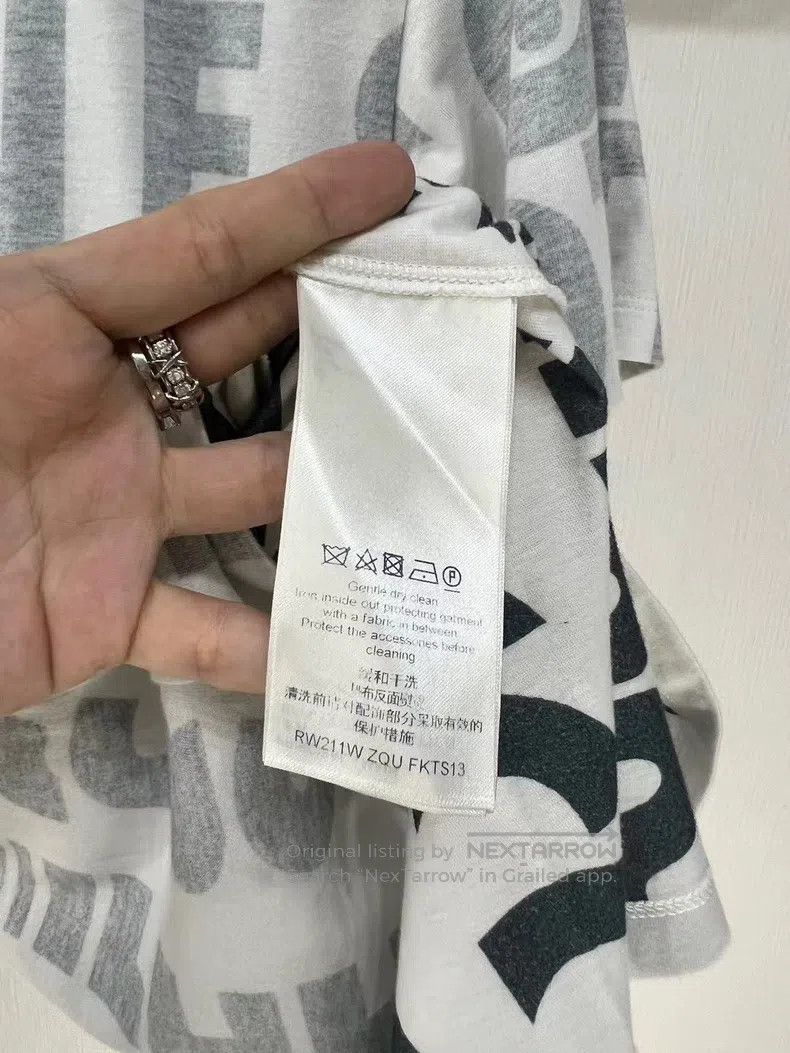 Louis Vuitton Louis Vuitton Full monogram chain logo T-shirt Size US S / EU 44-46 / 1 - 4 Thumbnail
