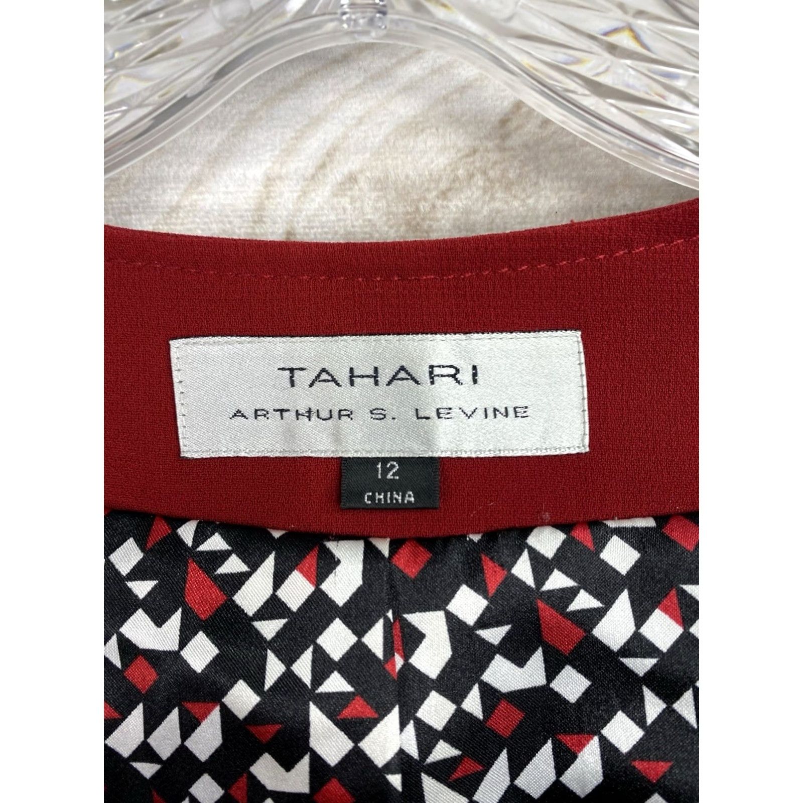 Vintage Tahari Blazer Womens 12 Red 3/4 Sleeve Lined Single-Breasted Button Front Career Jacket Size XL / US 12-14 / IT 48-50 - 4 Thumbnail