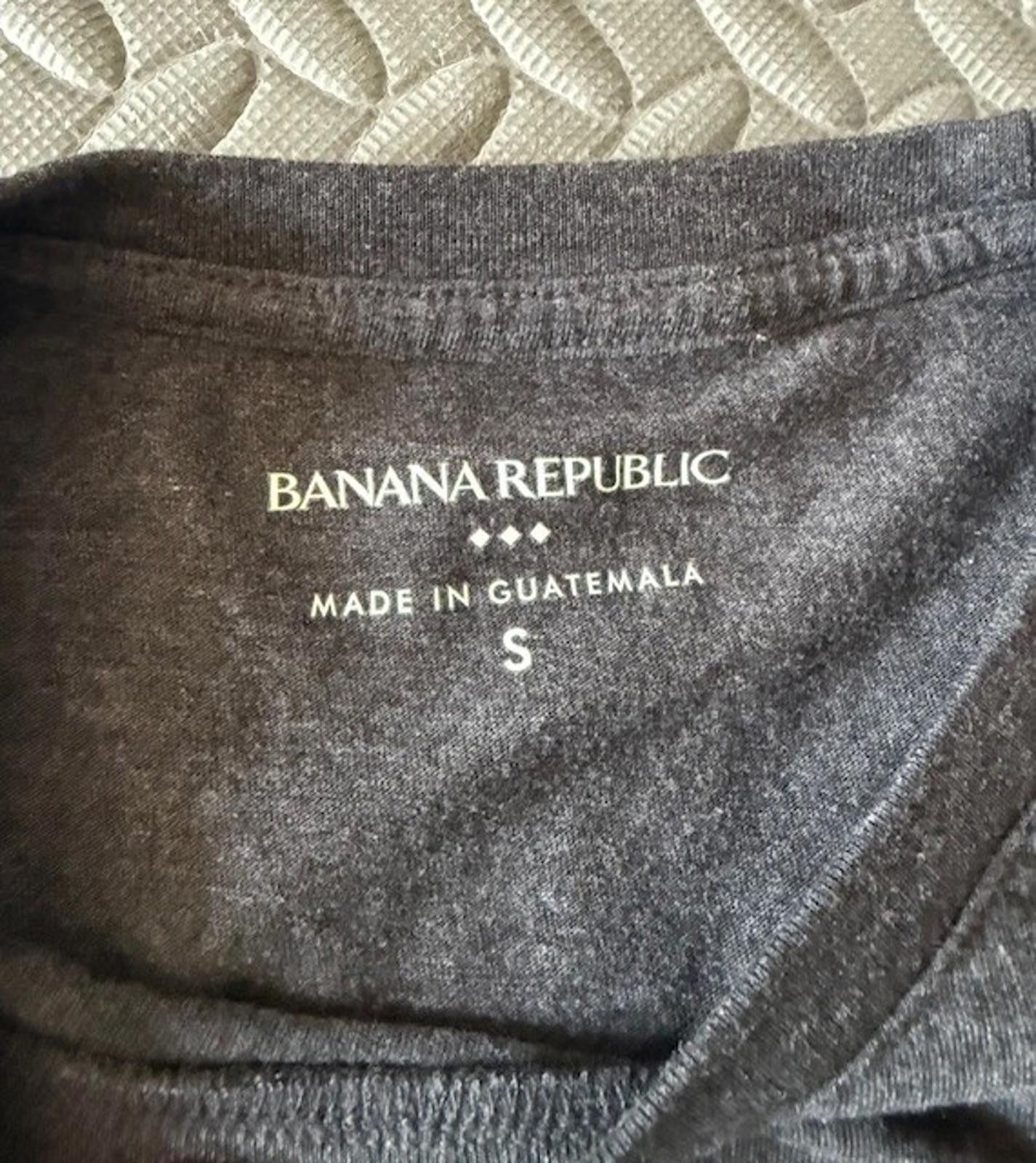 Banana Republic Banana Republic T-shirt grey Short Sleeve Logo Shirt Size: S Size US S / EU 44-46 / 1 - 2 Thumbnail