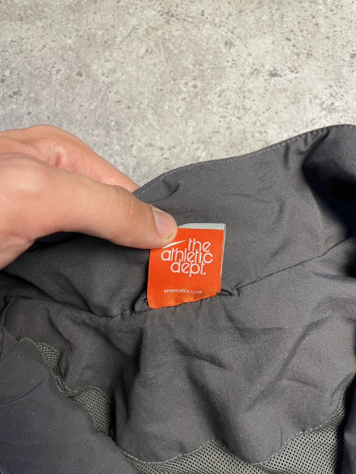 Nike Vintage Nike Track Jacket Y2K Size US L / EU 52-54 / 3 - 6 Thumbnail