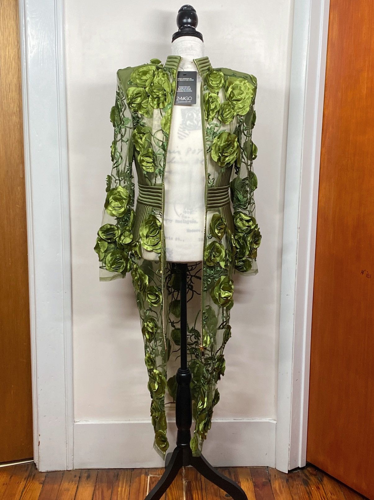 Other Zhivago Floral-Embellished Vendetta Dress size 6 Size M / US 6-8 / IT 42-44 - 12 Thumbnail
