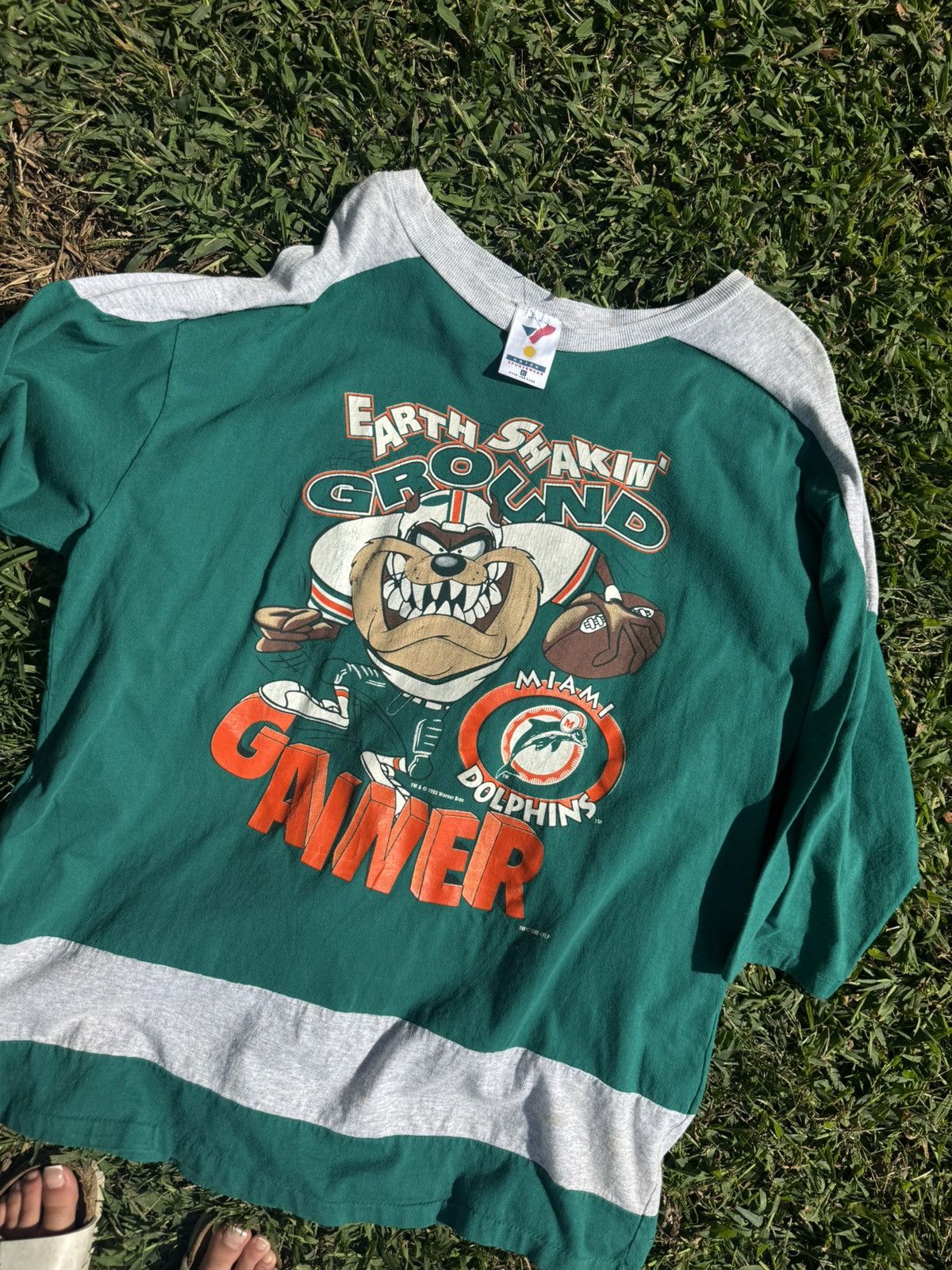 Other Rare vintage 1994 miami dolphins x looney tunes Size US XL / EU 56 / 4 - 4 Thumbnail