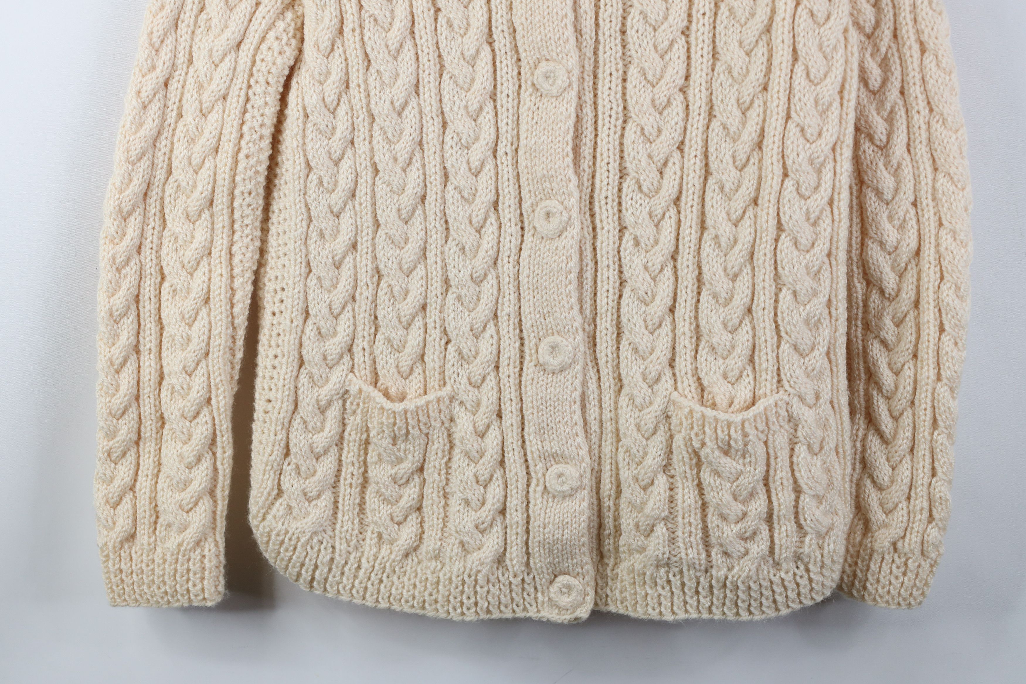 Vintage Vintage 60s 70s Chunky Cable Knit Fisherman Cardigan Sweater Size M / US 6-8 / IT 42-44 - 3 Thumbnail