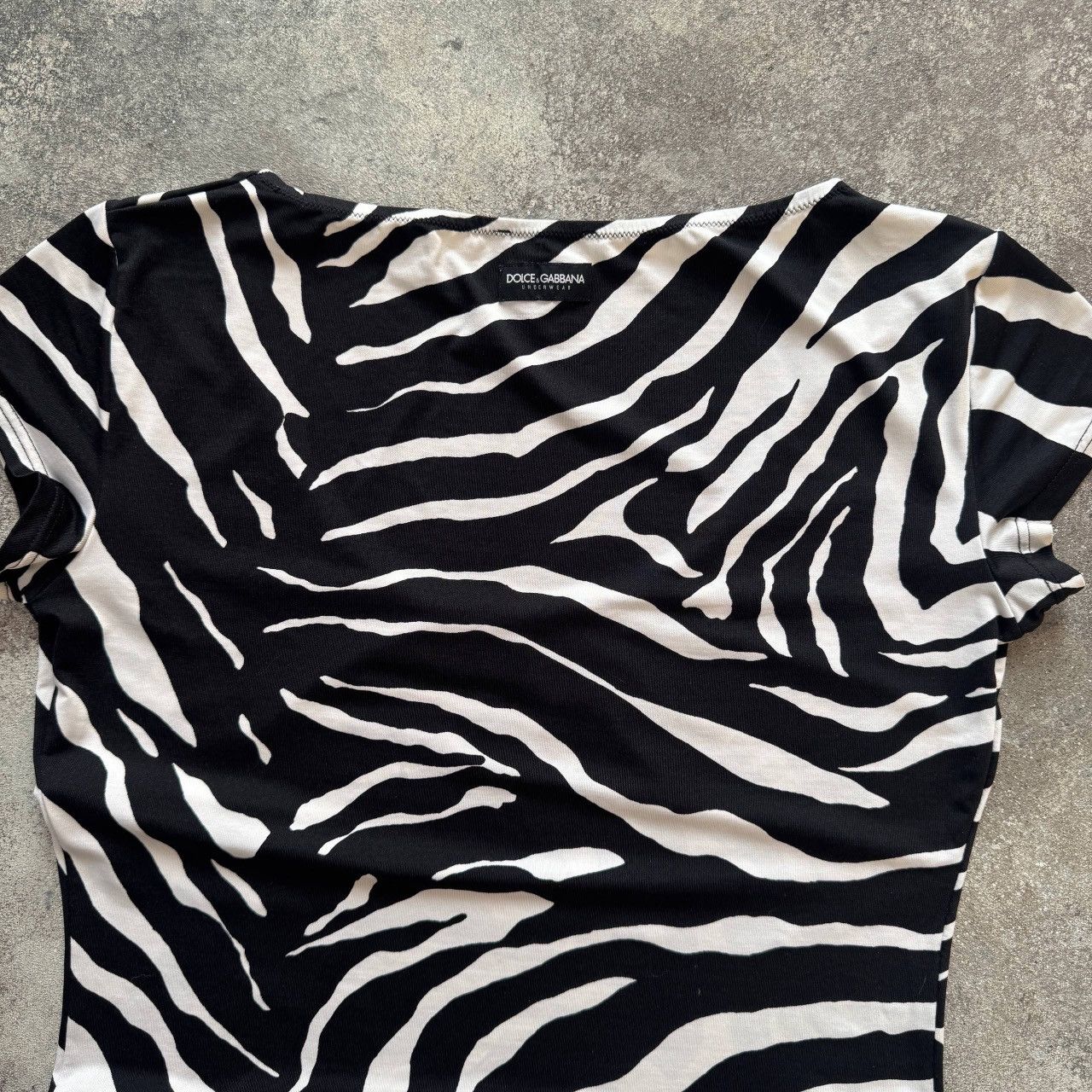 Dolce & Gabbana Dolce & Gabbana Vintage Zebra Print T-Shirt Size L / US 10 / IT 46 - 8 Thumbnail