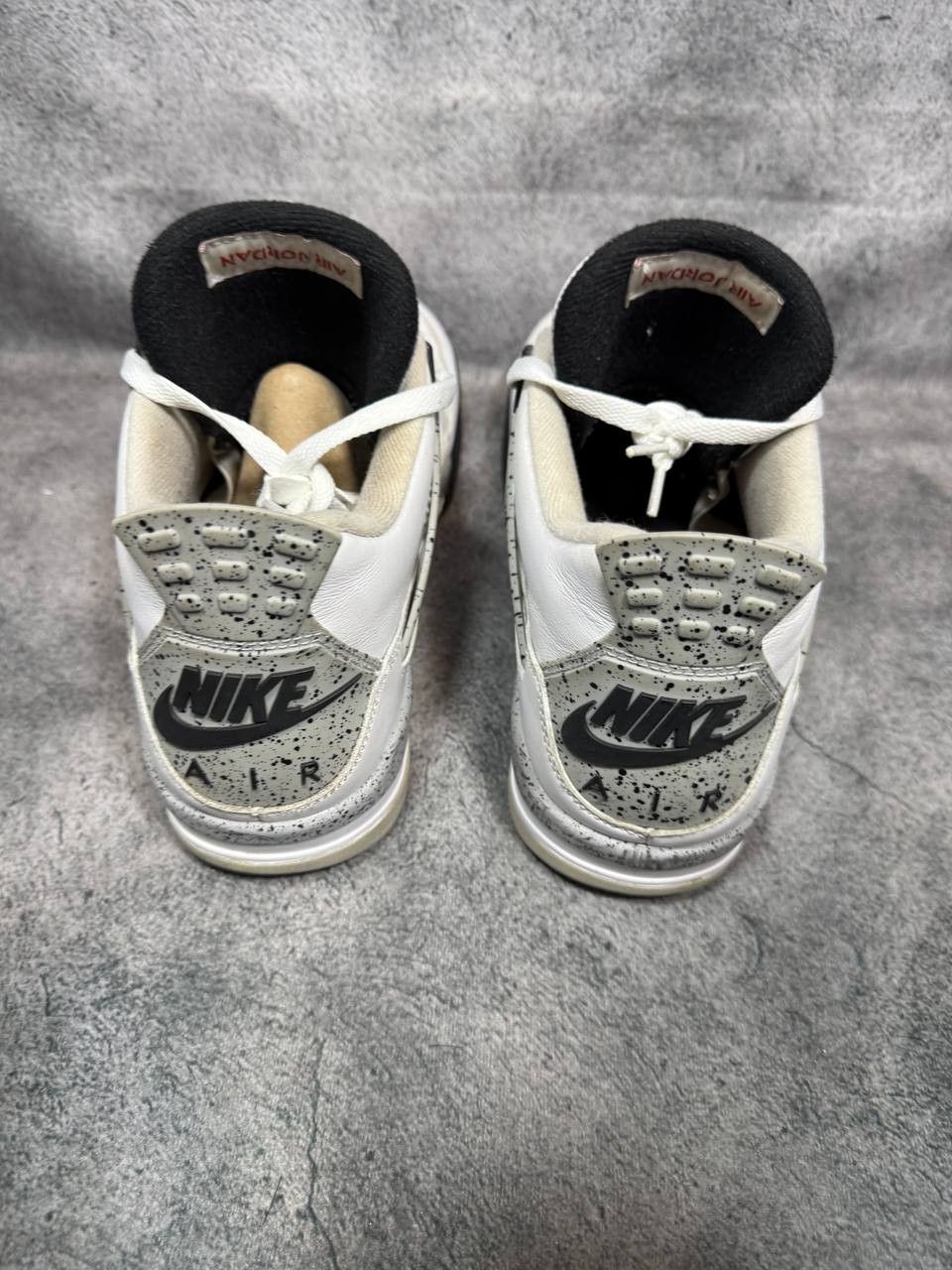 Jordan Brand Size 11 | Jordan 4 White Cement No Box | Pre-Owned Size US 11 / EU 44 - 2 Thumbnail