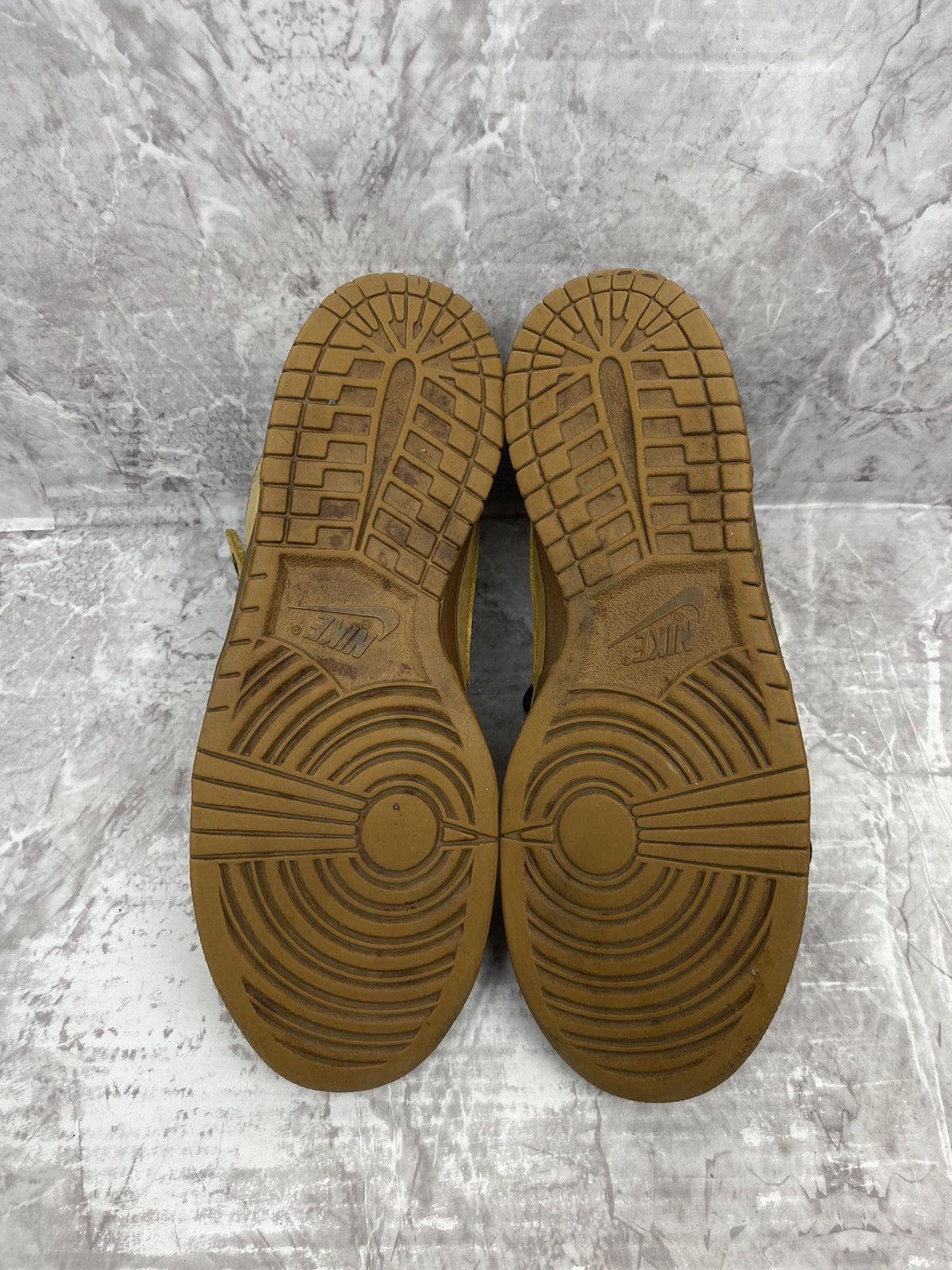 Nike Nike SB Dunk Mid Wheat Bronze 2006 Size US 9 / EU 42 - 8 Thumbnail
