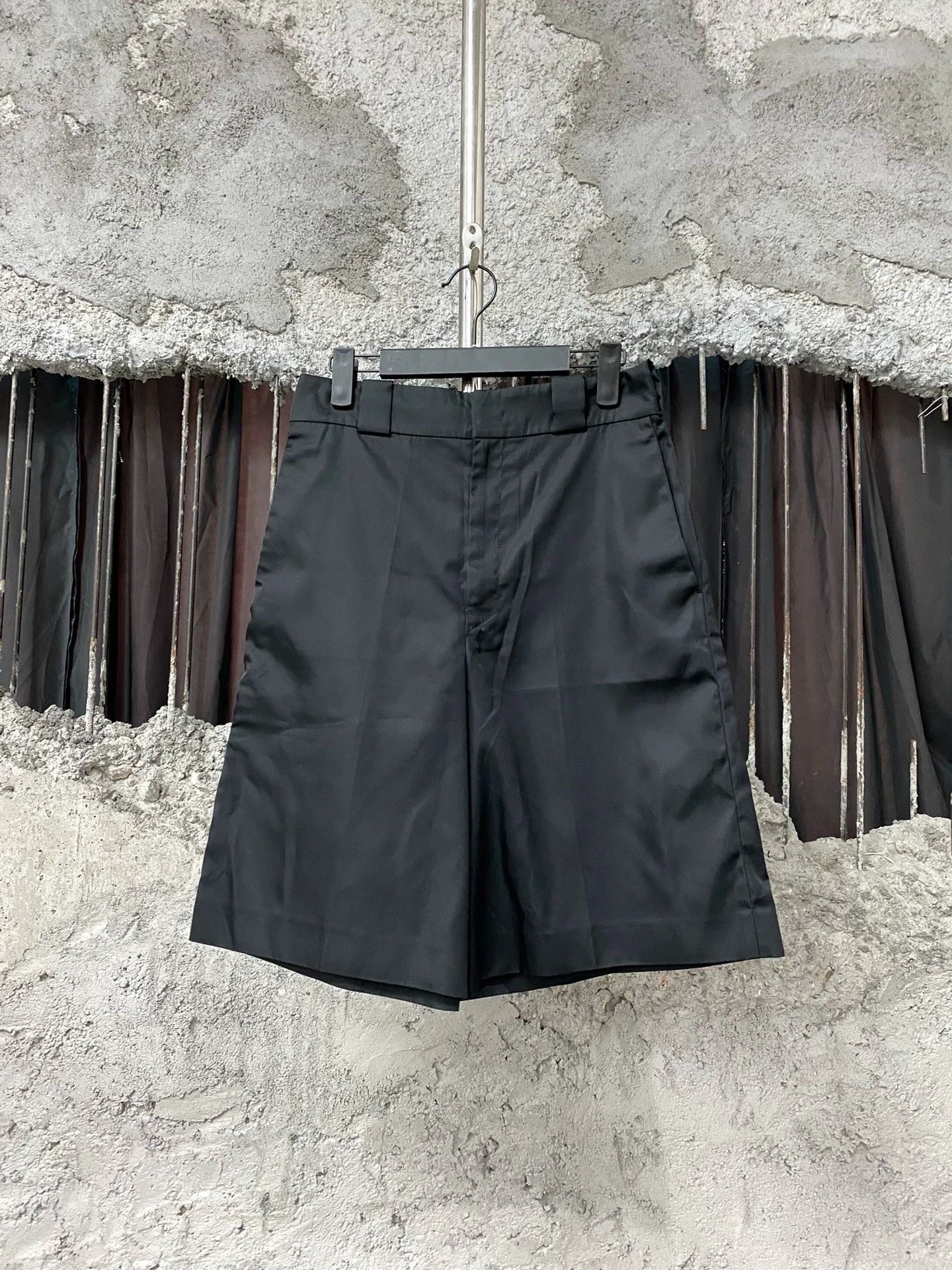 Prada Prada Nylon Triangle Logo Shorts - dmc Size US 36 / EU 52 - 1 Thumbnail