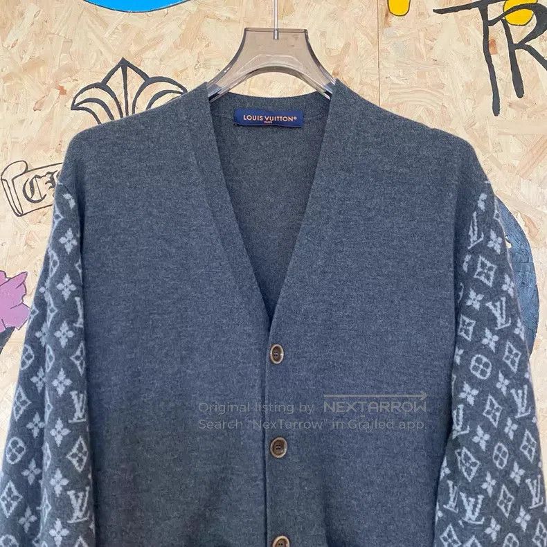 Louis Vuitton Louis Vuitton Logo Patchwork V-Neck Single-Breasted Long-S Size US M / EU 48-50 / 2 - 3 Thumbnail