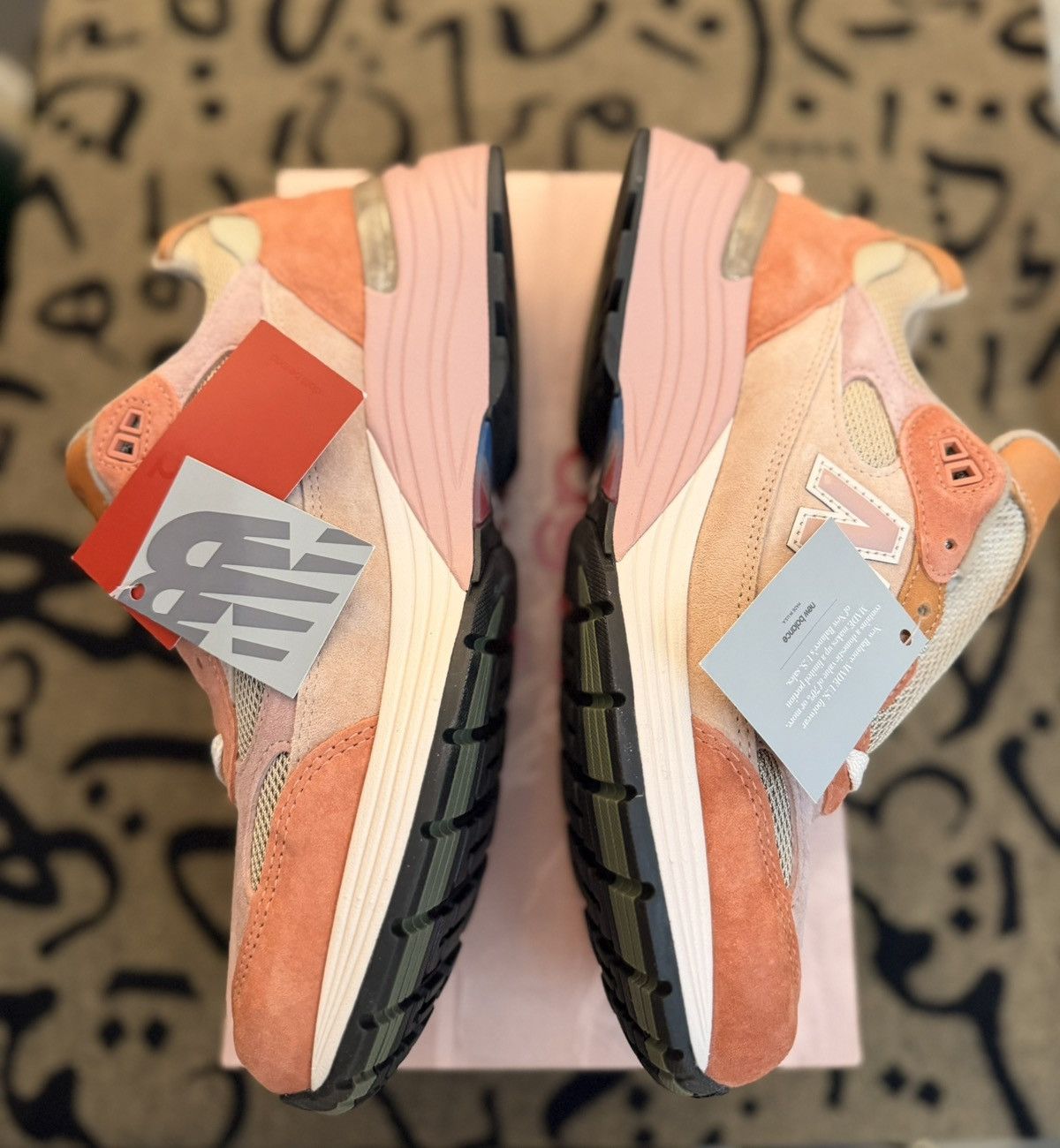 Joe Freshgoods × New Balance Joe Freshgoods 992 MiUSA “AGED WELL” JFG Size US 9 / EU 42 - 2 Thumbnail