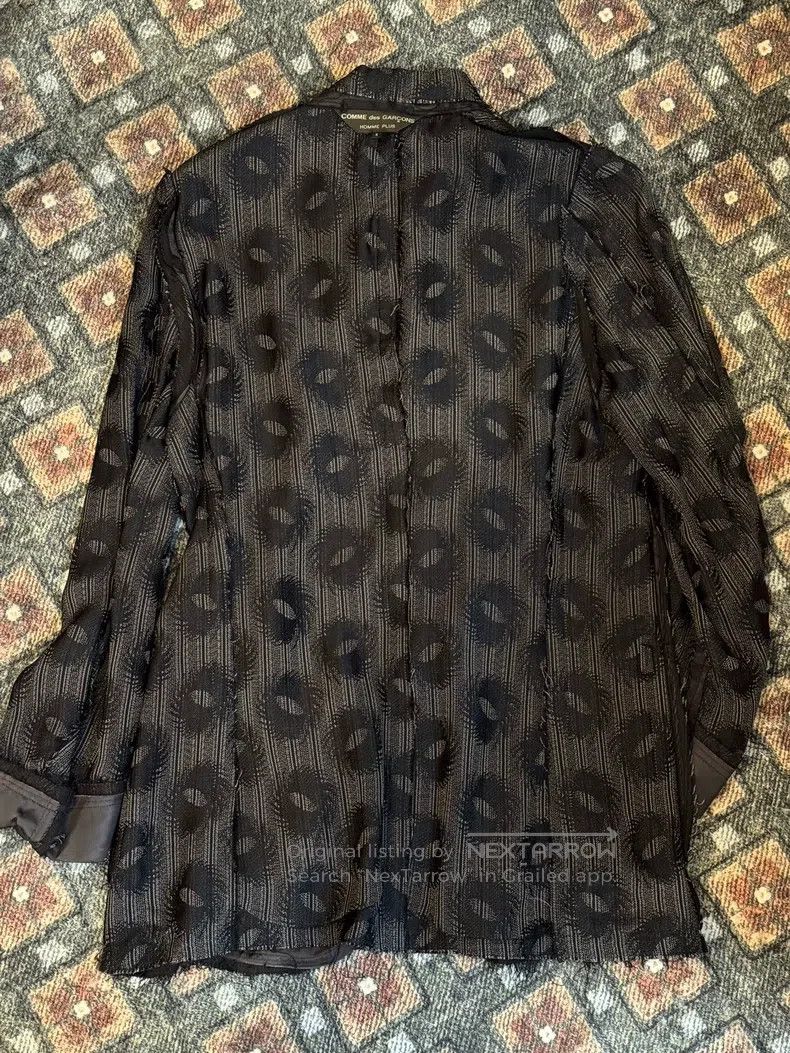 Comme des Garcons Comme Des Garcons Silk woven red peacock pattern reversibl Size US S / EU 44-46 / 1 - 4 Thumbnail