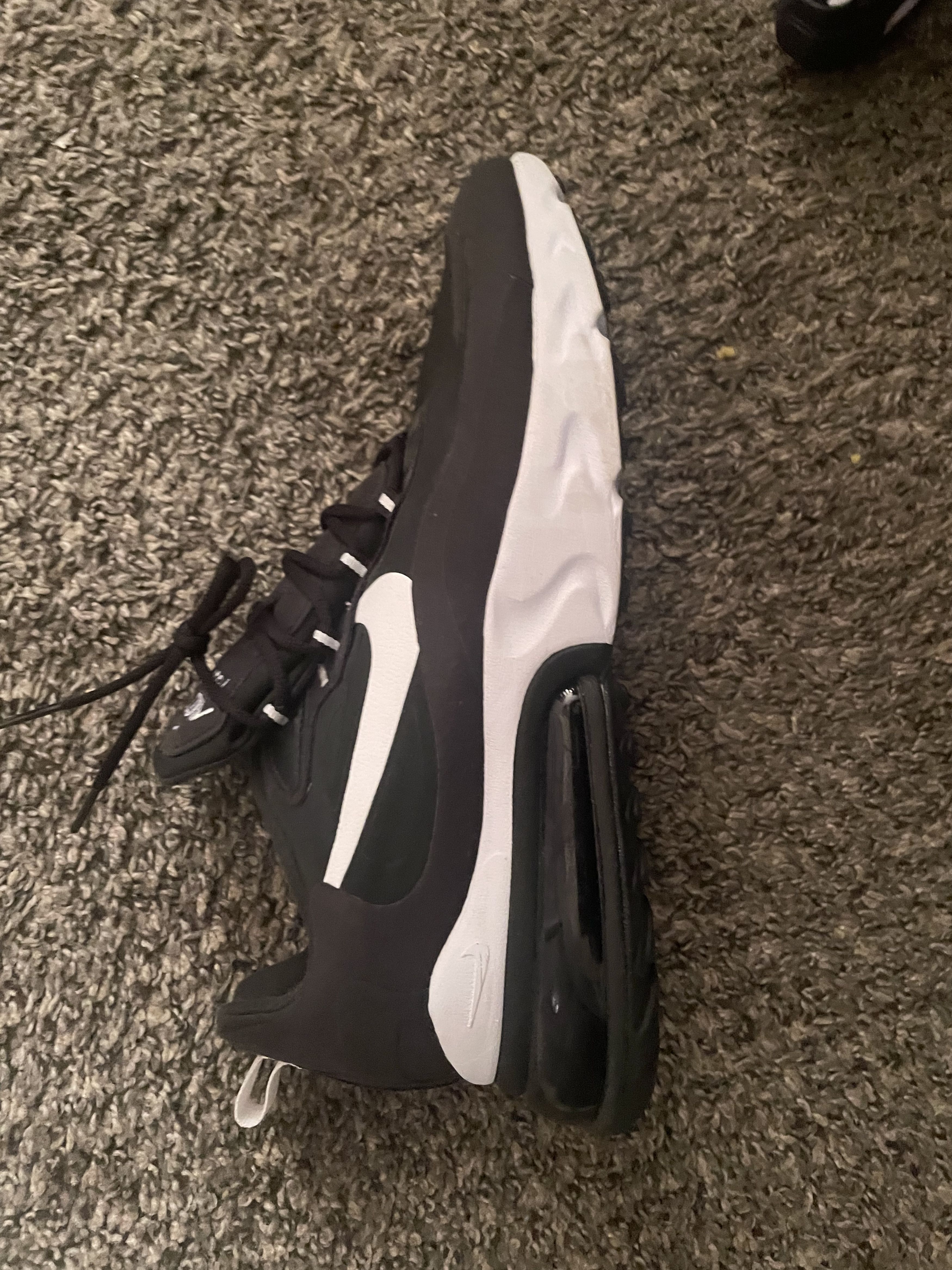 Nike Nike Men's Air Max 270 React Size US 10.5 / EU 43-44 - 4 Thumbnail