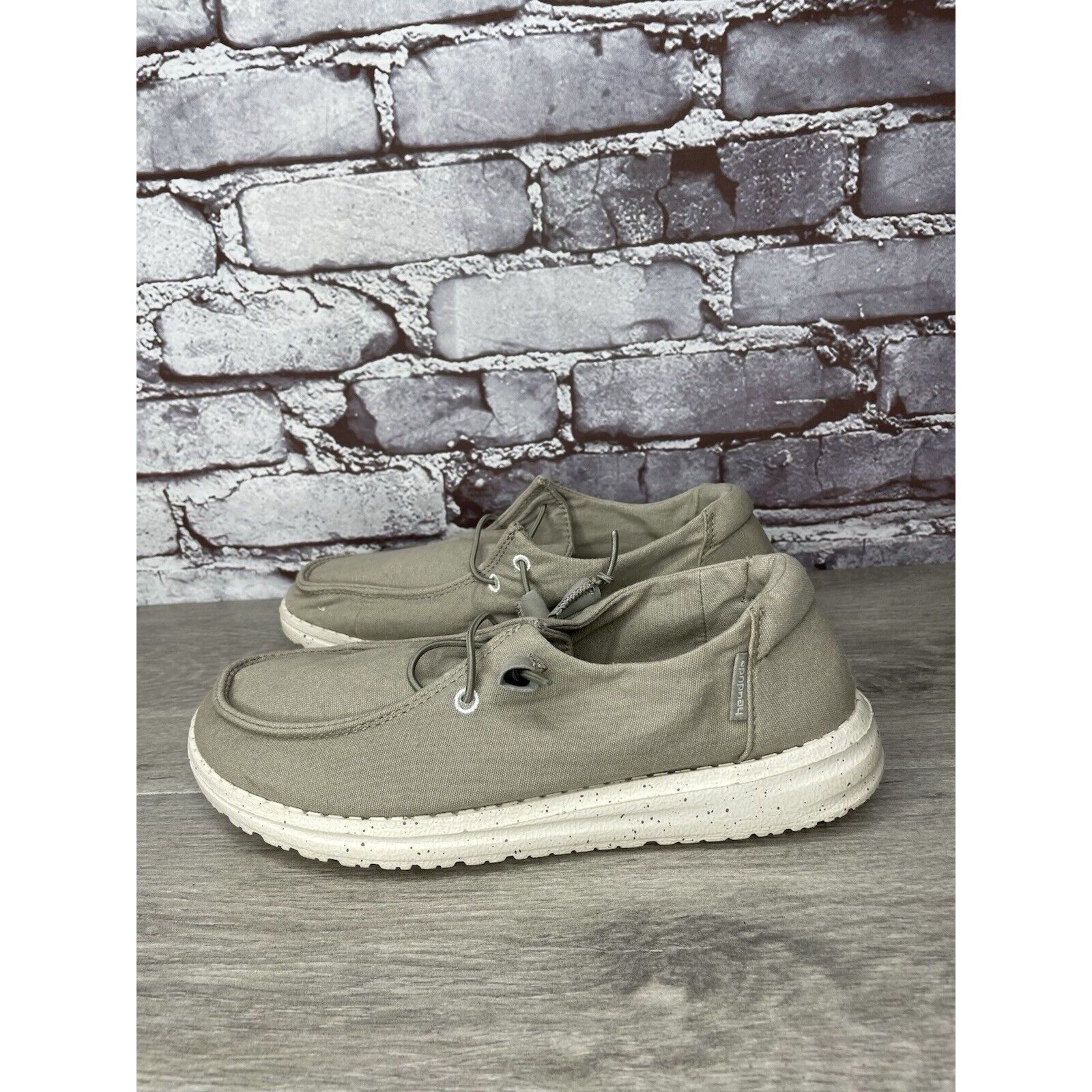 Other Hey Dude Wendy Grey Canvas Fabric Lace Lightweight Sneakers Size US 7 / IT 37 - 13 Thumbnail