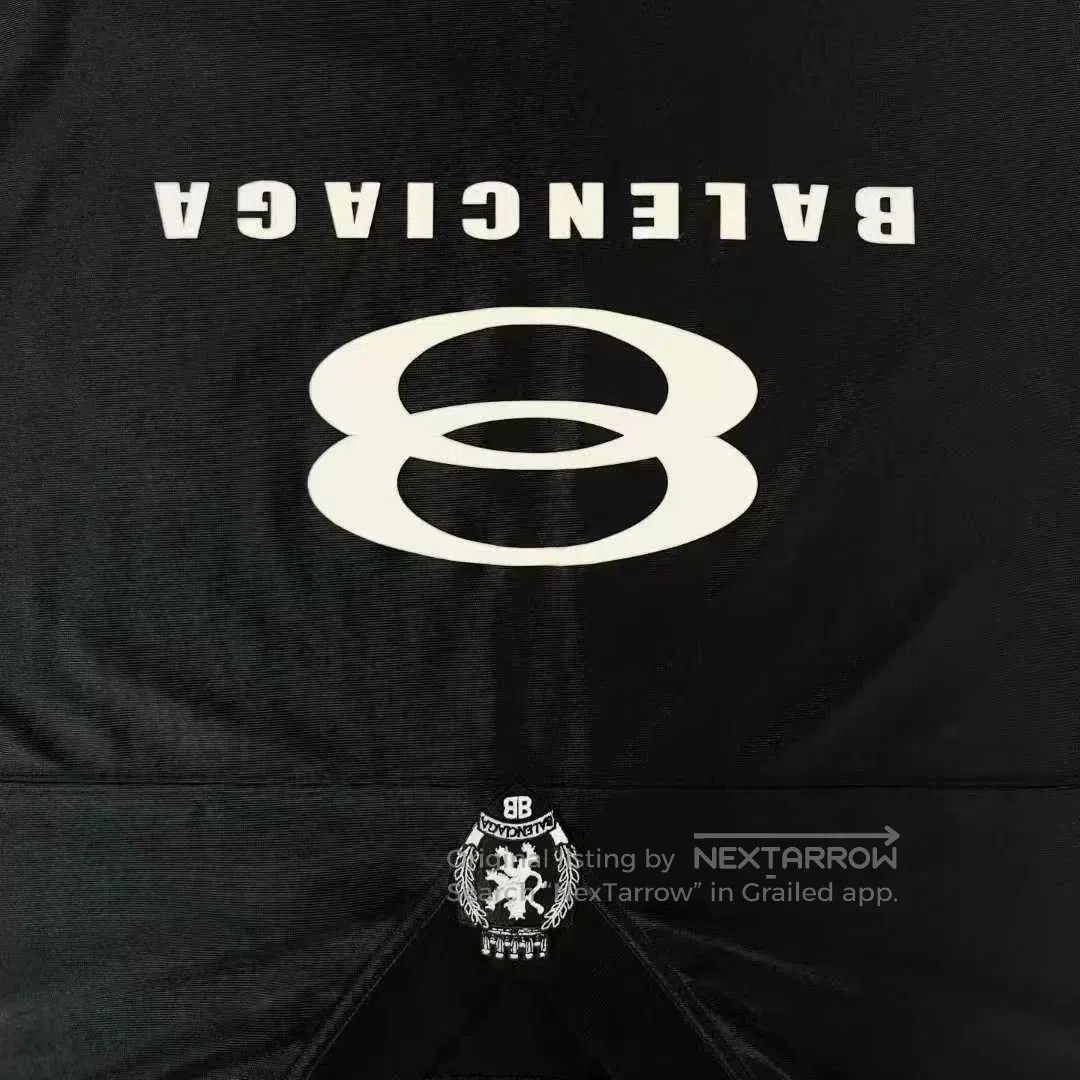 Balenciaga balenciaga black hoodie with logo detail. Size US M / EU 48-50 / 2 - 6 Thumbnail