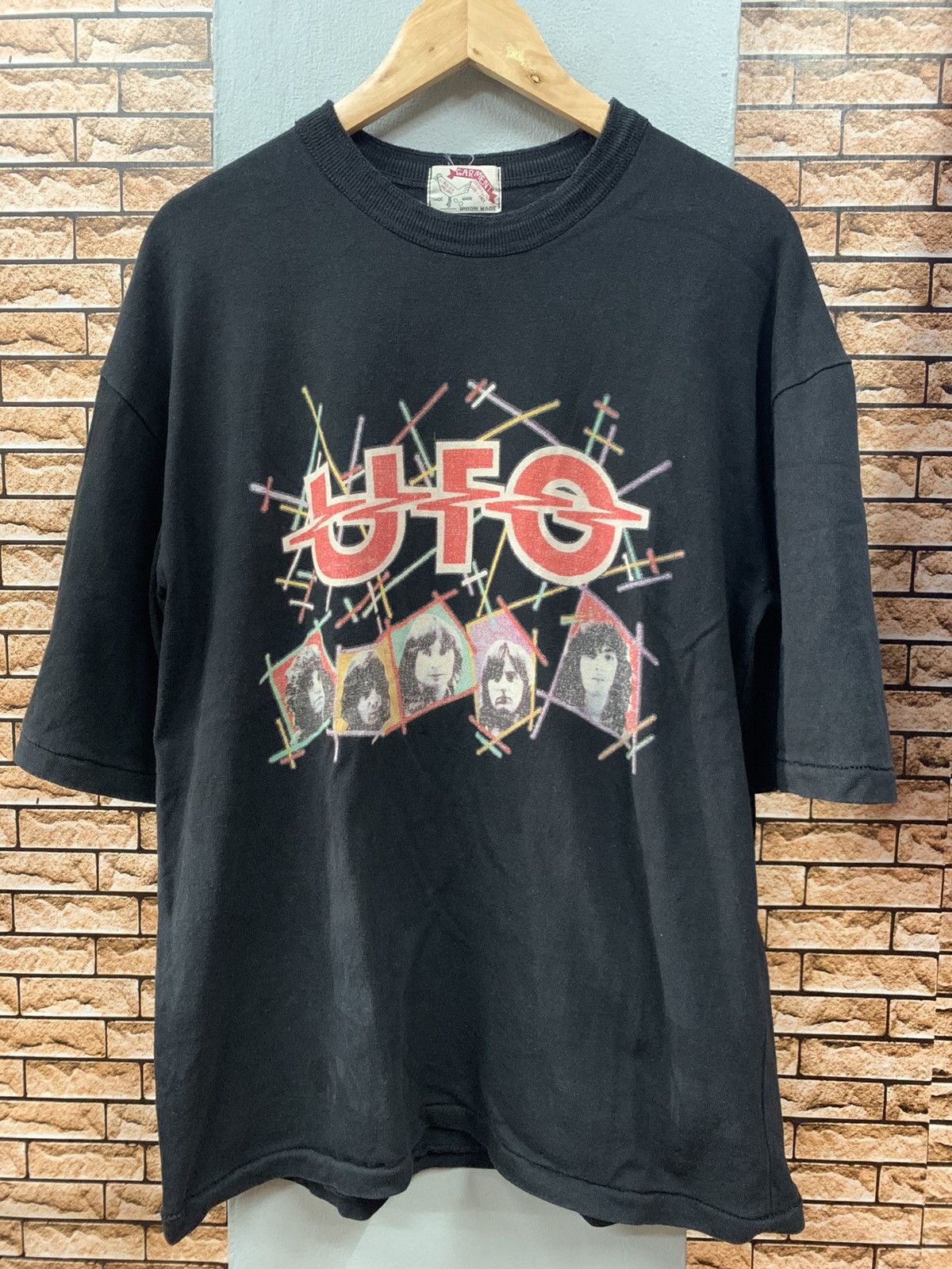Band Tees Vintage UFO band t-shirt Size US L / EU 52-54 / 3 - 1 Thumbnail