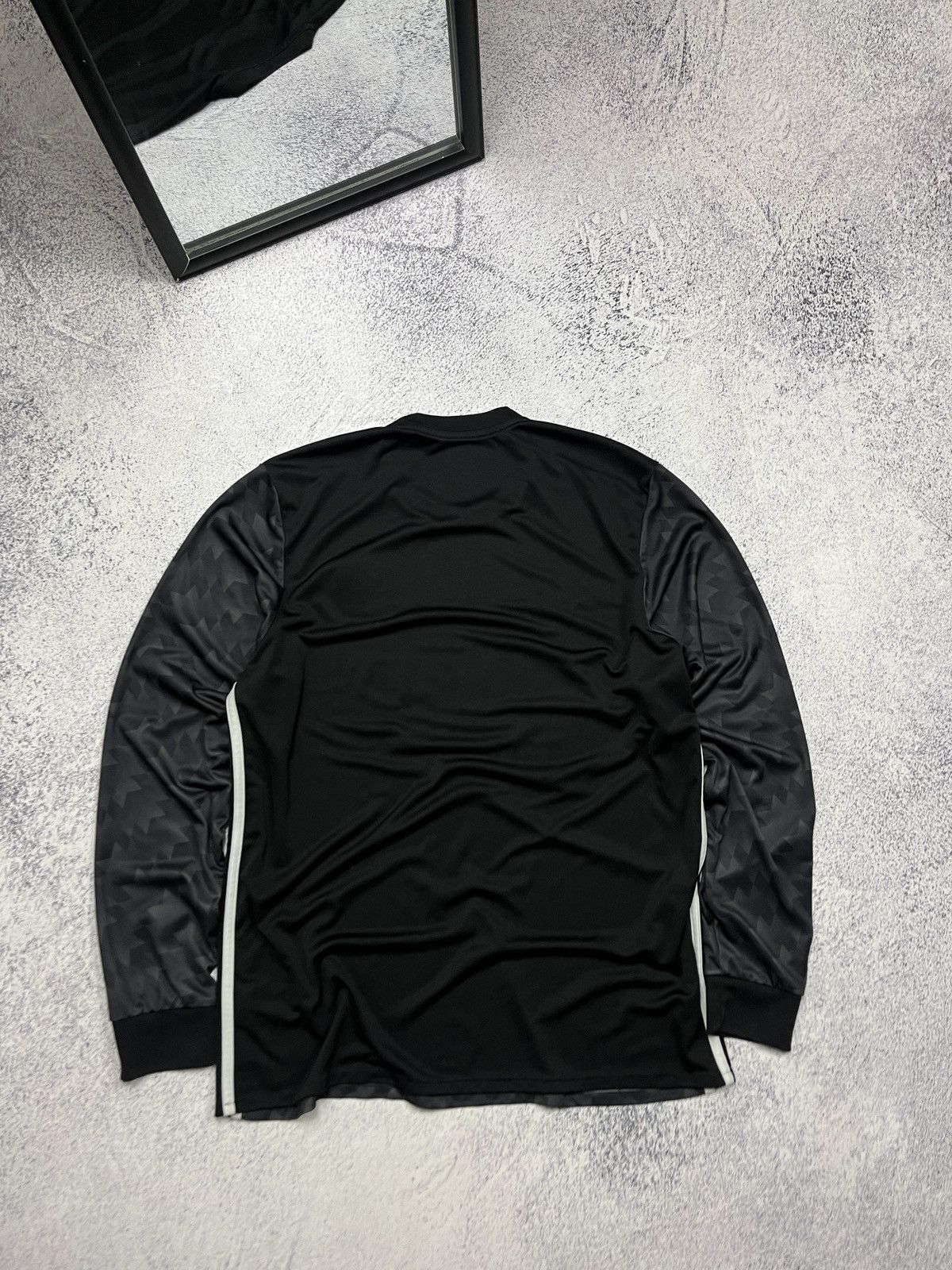 Nike Nike Manchester United 2017/18 Away Soccer Jersey Longsleeve Size US L / EU 52-54 / 3 - 15 Thumbnail