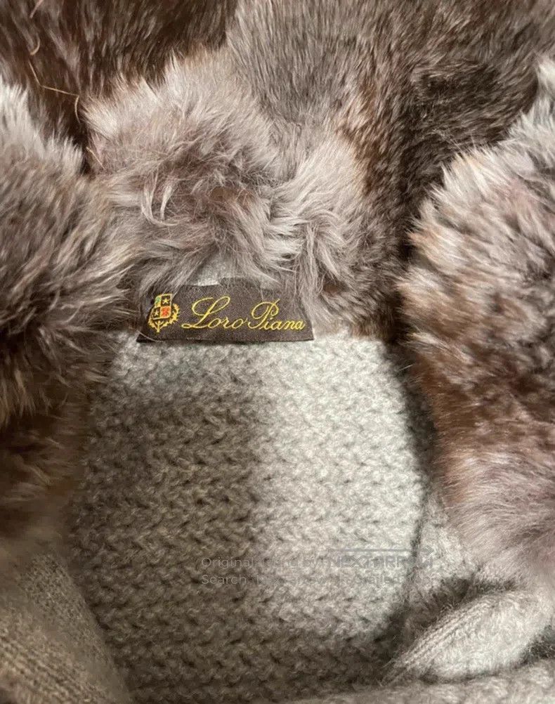 Loro Piana Loro Piana Pure cashmere sweater, removable fur decoration Size M / US 6-8 / IT 42-44 - 4 Thumbnail