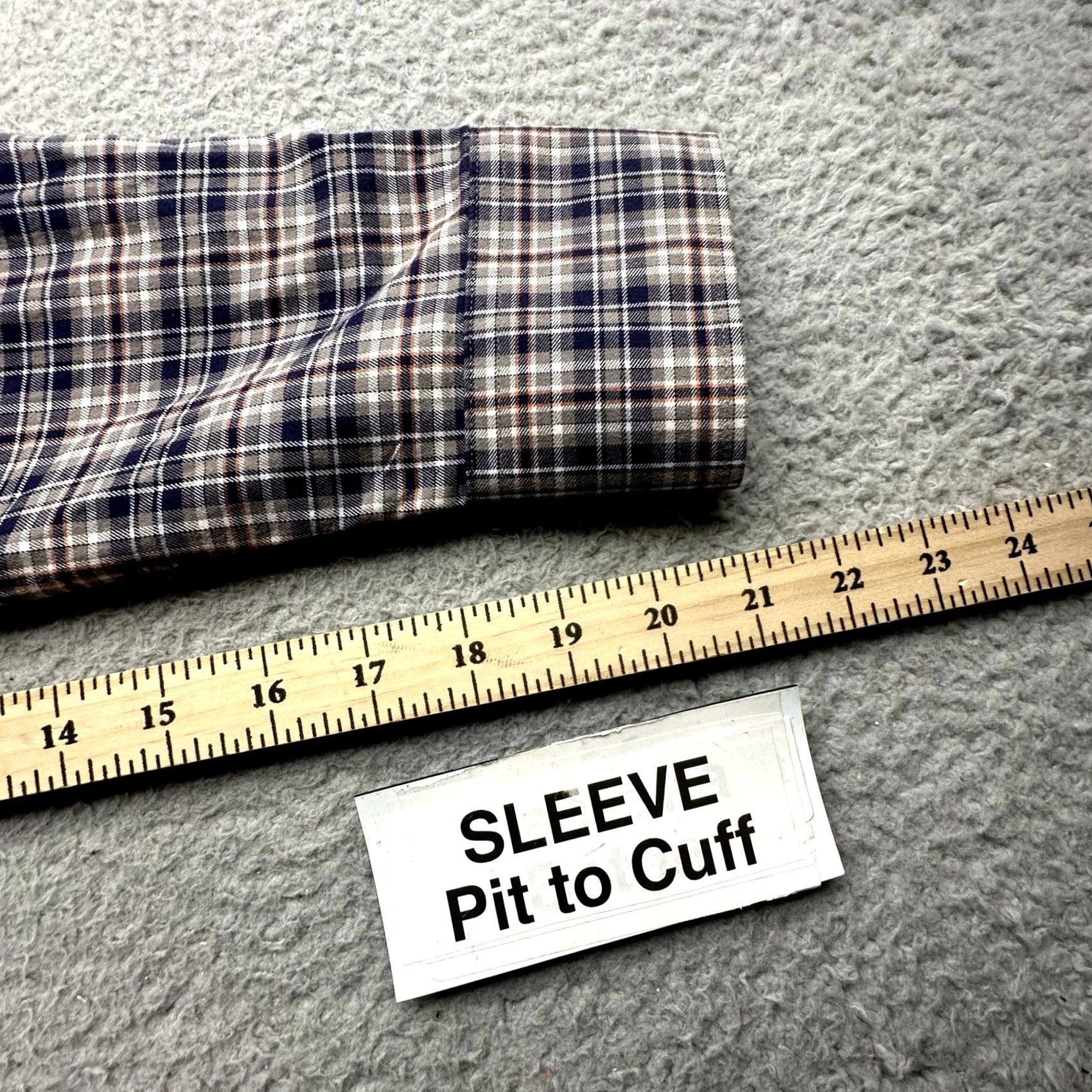 UNTUCKit UNTUCKit Marchesi Wrinkle Free Plaid Long Sleeve Button Shirt Mens Large Gray Size US L / EU 52-54 / 3 - 6 Thumbnail