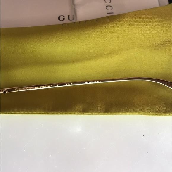 Gucci 💯 - New - Gucci Grey | Gold Gg0666s Gg Logo Cat Eye Mirrore Size ONE SIZE - 3 Thumbnail