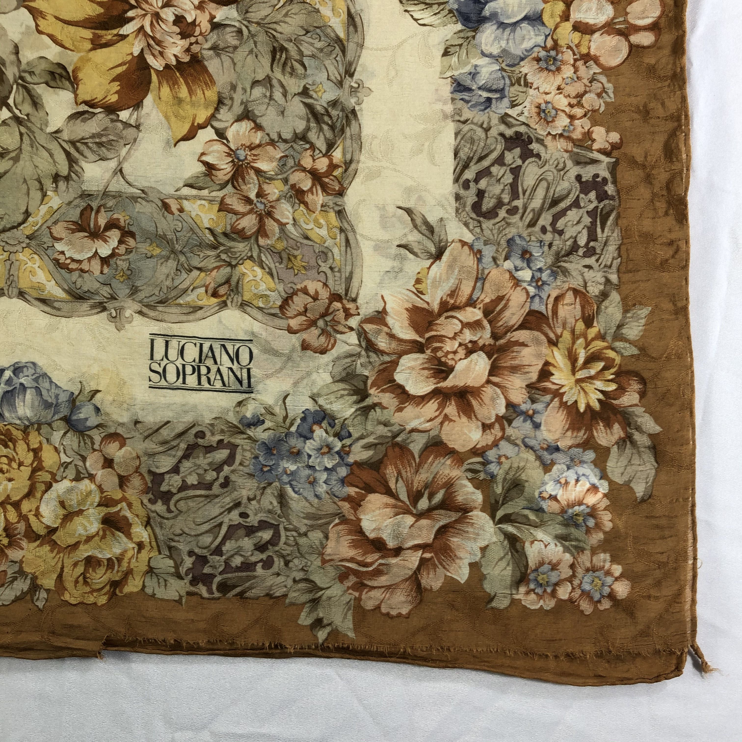 Vintage Vintage Luciano Soprani Silk Scarf Size ONE SIZE - 4 Thumbnail