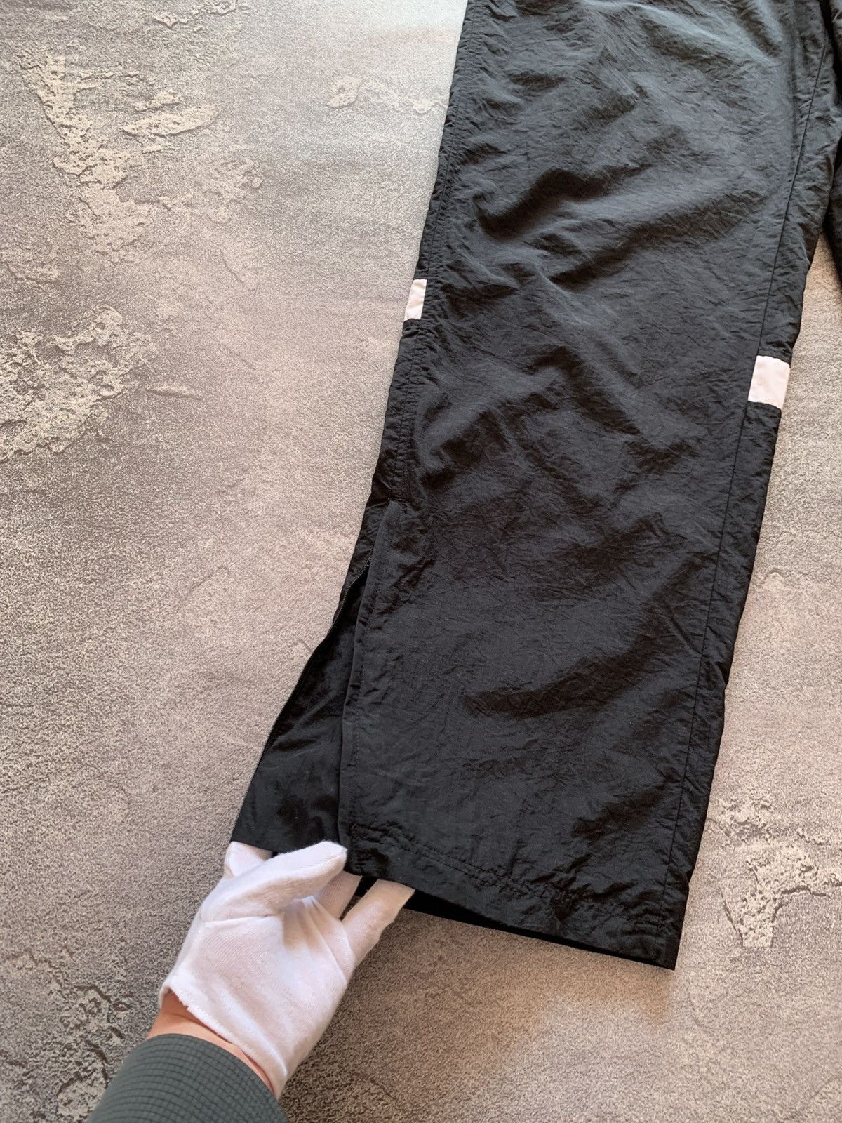 Nike × Vintage VTG Nike Nylon Drill Black Track Pants Mens Size XXL Size US 36 / EU 52 - 7 Thumbnail