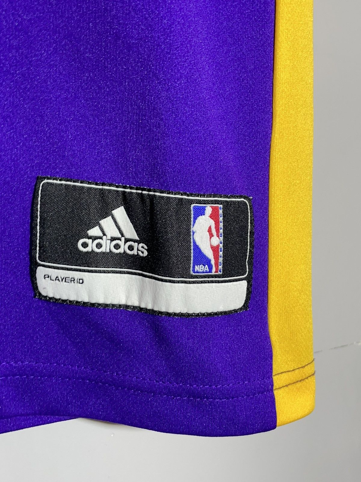 NBA #16 Gasol L.A Lakers Adidas Y2k NBA Basketball Jersey Size US S / EU 44-46 / 1 - 7 Thumbnail