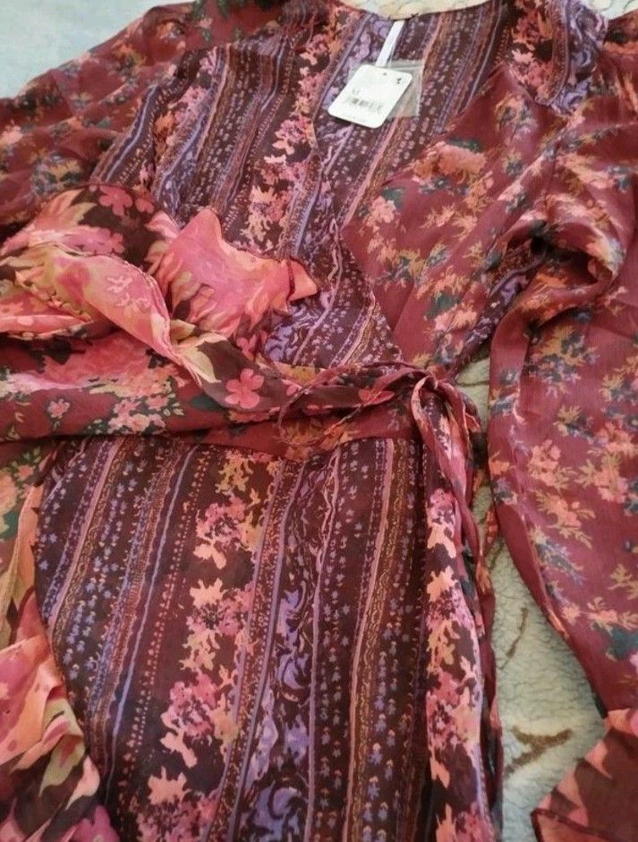 Free People Free People Magic Hour Sheer Floral Wrap Tunic Blouse Ruffle Size M / US 6-8 / IT 42-44 - 4 Thumbnail
