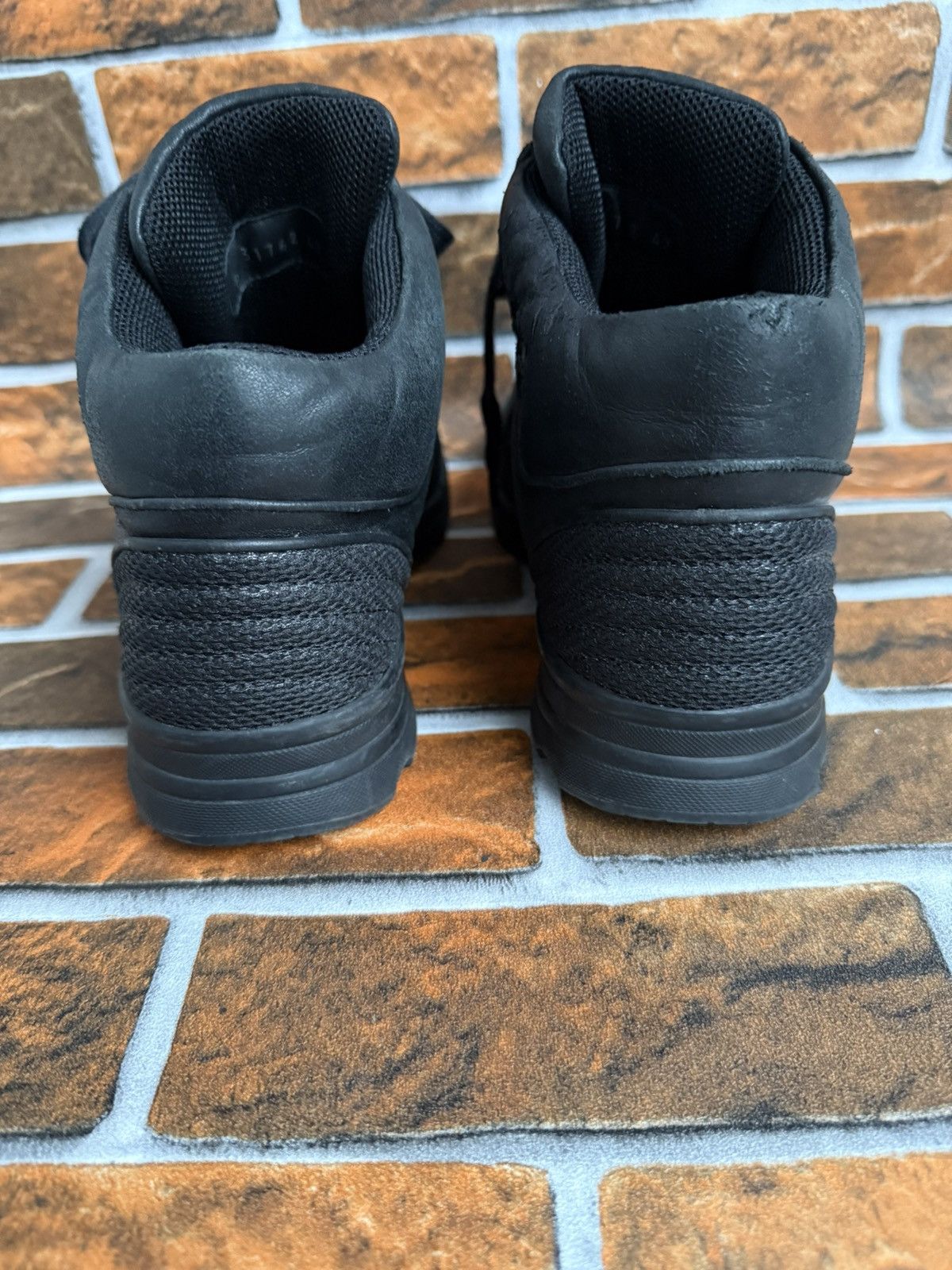 Chanel 🔥♠️Cc trainers Size US 9 / EU 42 - 17 Thumbnail