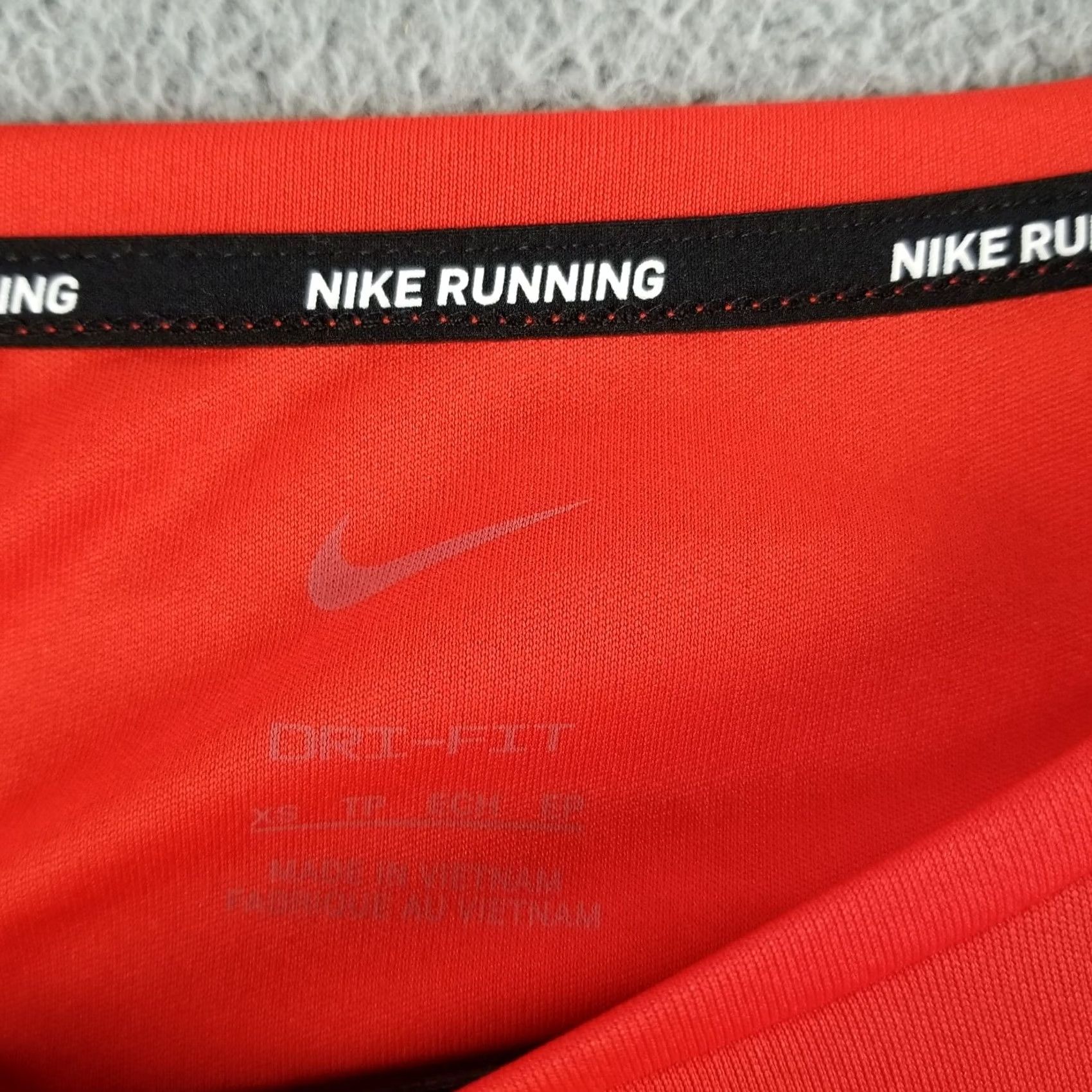 Nike Nike Shirt Women XS Red Running USA Dri-FIT Crew Neck Long Sleeve CQ0135-641 Size XS / US 0-2 / IT 36-38 - 3 Thumbnail