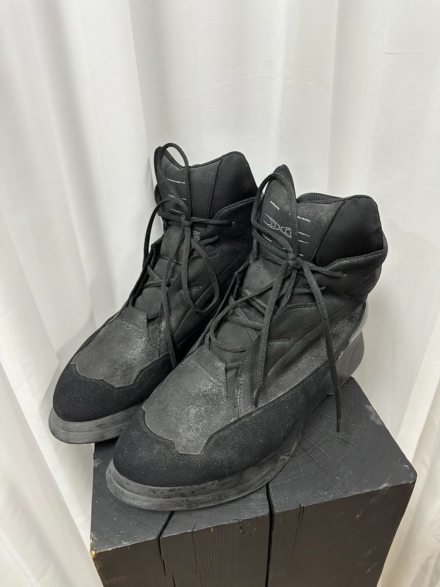 Julius Julius Suede Athletic Sneakers Size US 9 / EU 42 - 1 Thumbnail