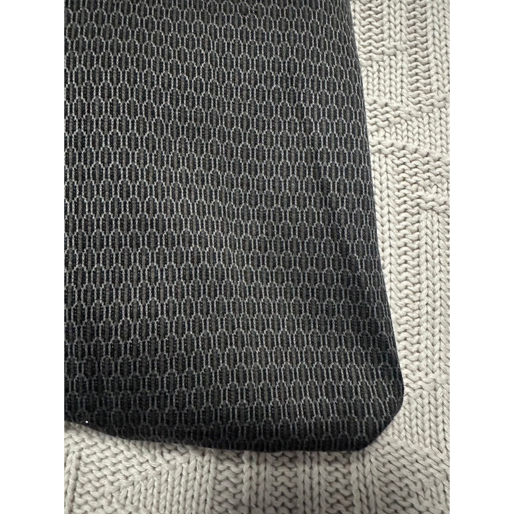 Hugo Boss Hugo Boss black textured button down size L Size US L / EU 52-54 / 3 - 4 Thumbnail