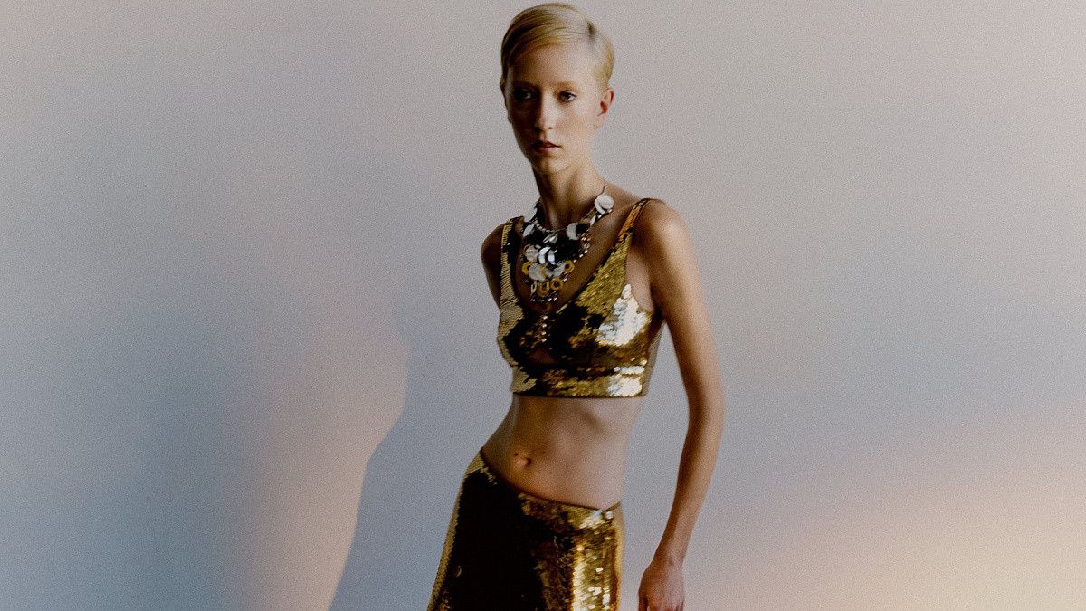 H&M × Paco Rabanne NWT Rabanne x H&M Gold Sequined Crop Top XL Size XL / US 12-14 / IT 48-50 - 4 Thumbnail