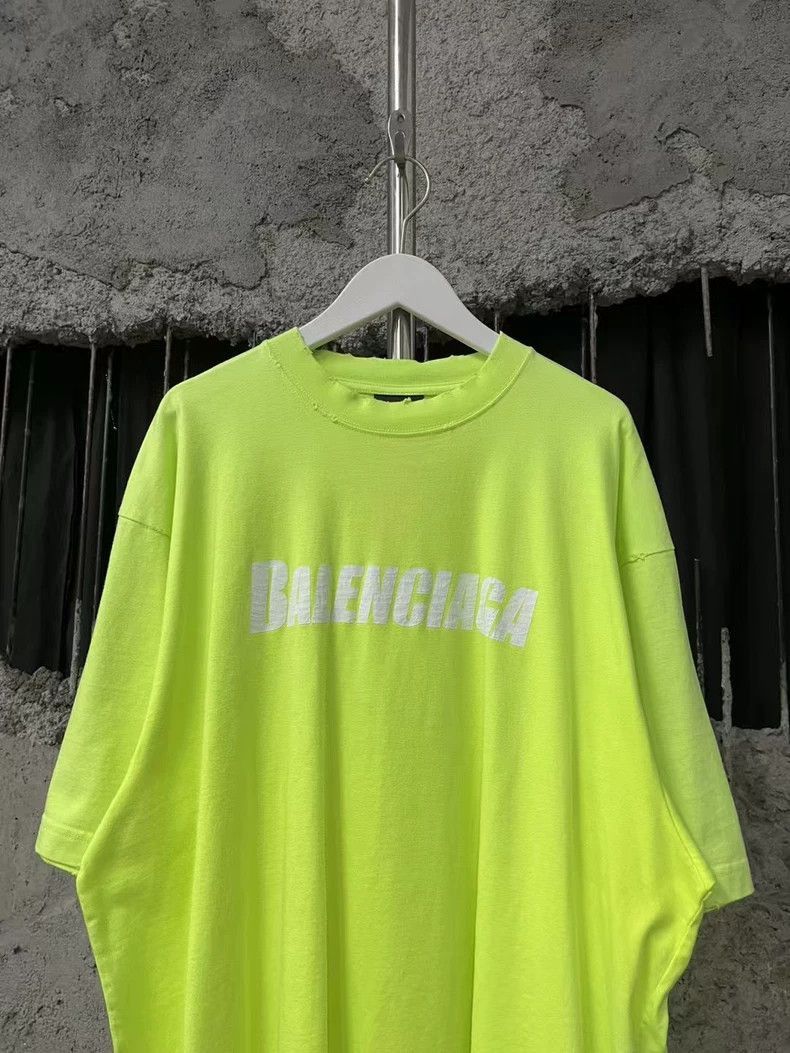 Balenciaga Balenciaga Balenciaga Fluorescent Green Short Sleeve Shirt Size US XS / EU 42 / 0 - 3 Thumbnail