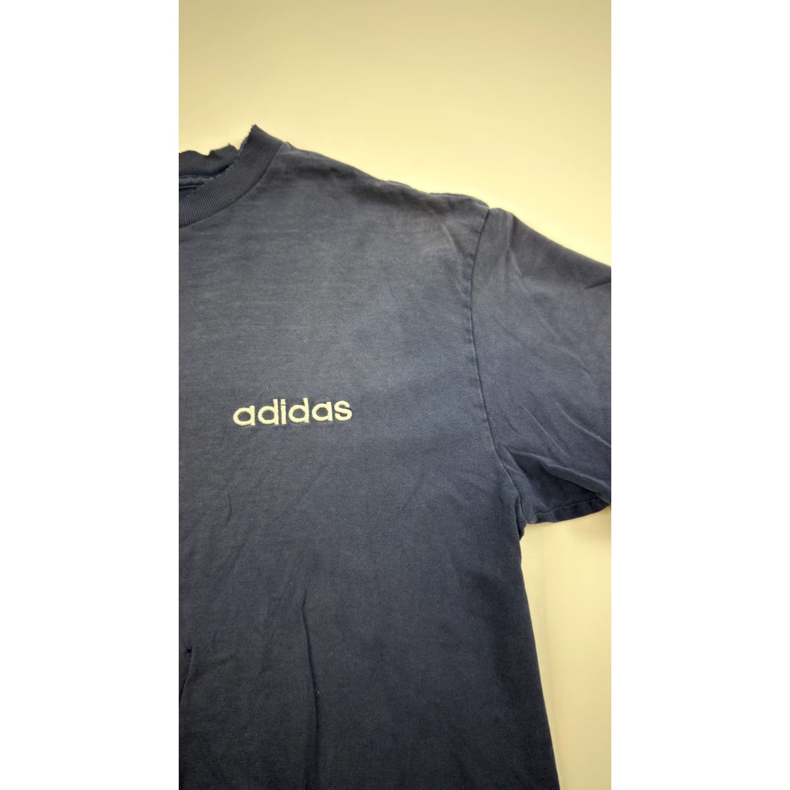 Adidas VINTAGE Adidas T-Shirt Men Large Blue Crew Neck Casual Short Sleeve Logo Embroidered Sports Size US L / EU 52-54 / 3 - 3 Thumbnail