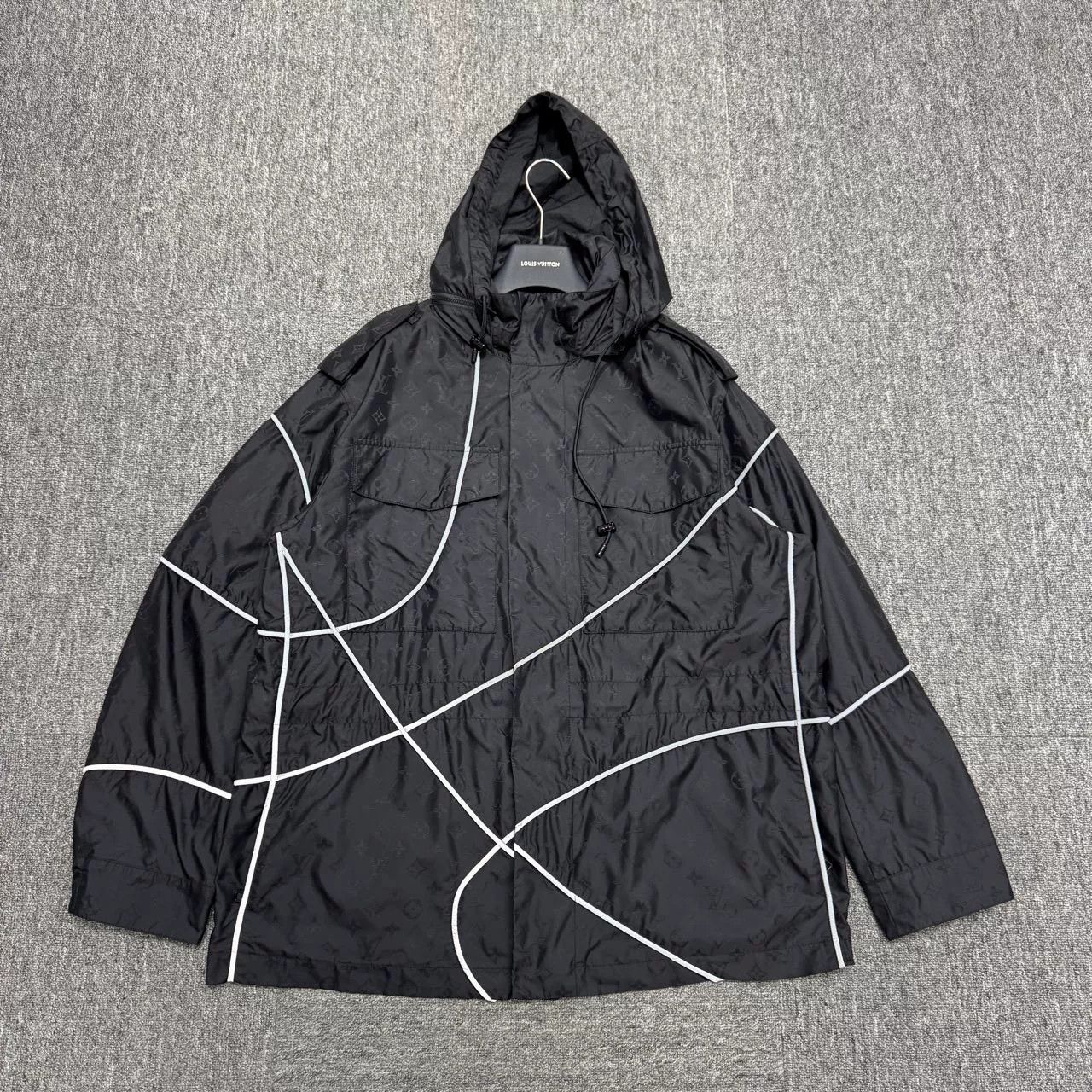 Louis Vuitton louis vuitton nba collaboration hooded jacket Size US L / EU 52-54 / 3 - 1 Thumbnail