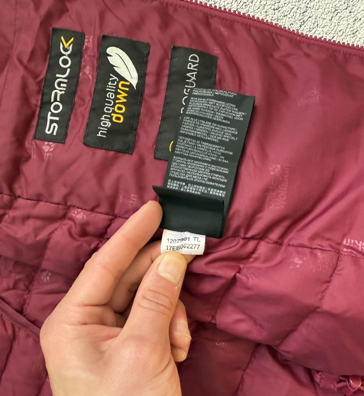 Jack Wolfskin Jack Wolfskin Stormlock Down Jacket WomenS Hooded Microguard Size S / US 4 / IT 40 - 11 Thumbnail