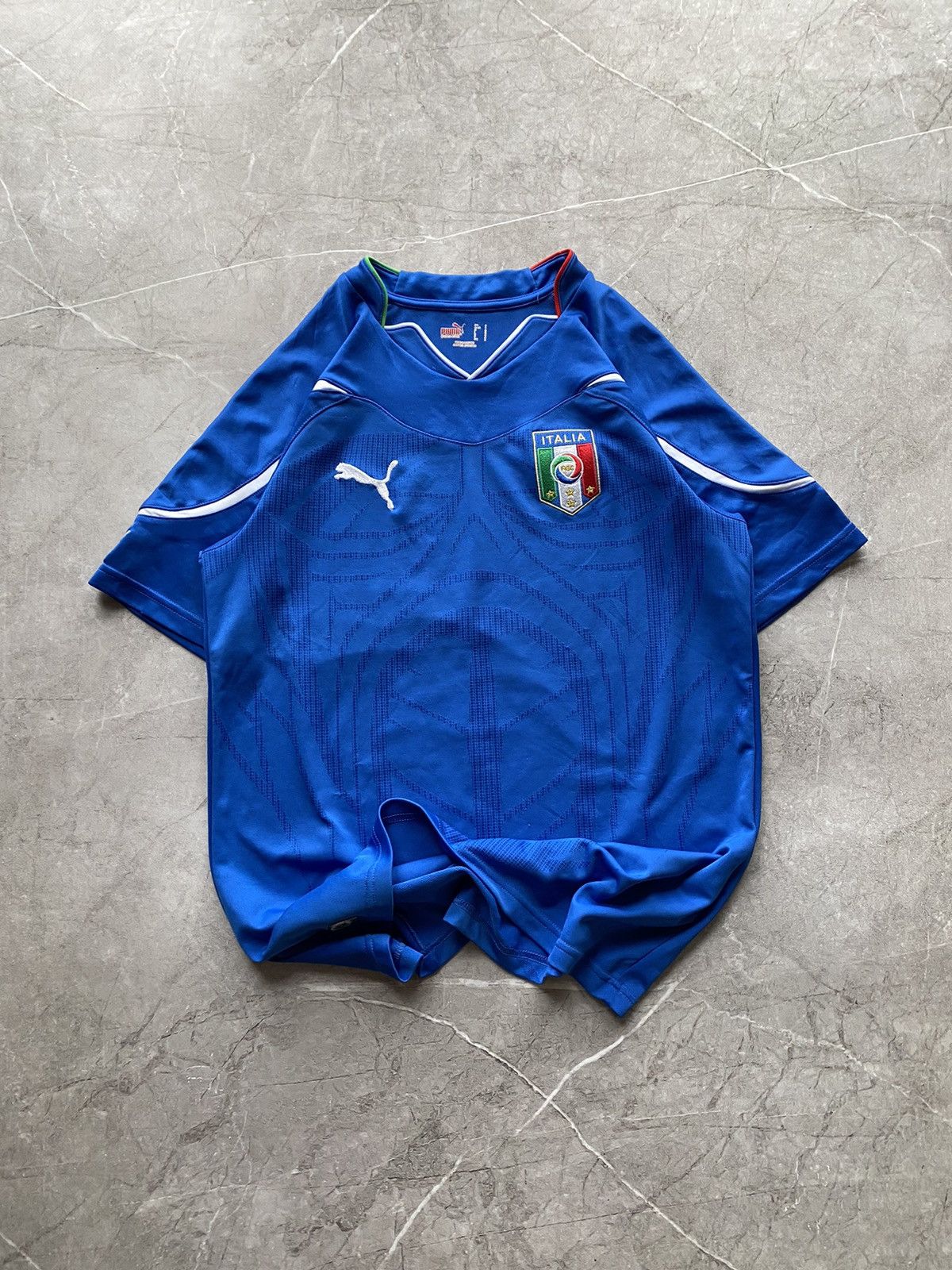 Puma Vintage Puma 2010/12 Italy National Team Home Soccer Jersey Size US S / EU 44-46 / 1 - 2 Thumbnail
