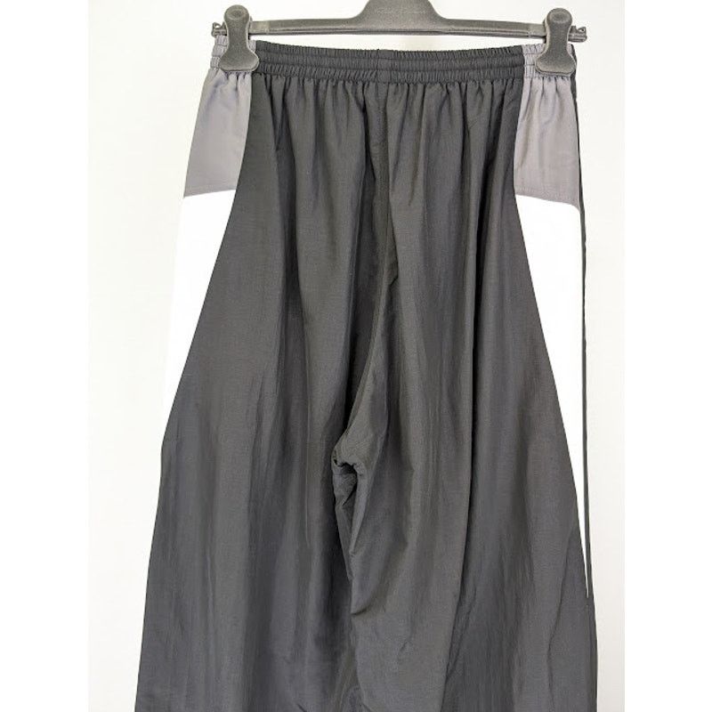Balenciaga o1rshd1 Medium Fit Tracksuit Pants in Black Size US 32 / EU 48 - 12 Thumbnail