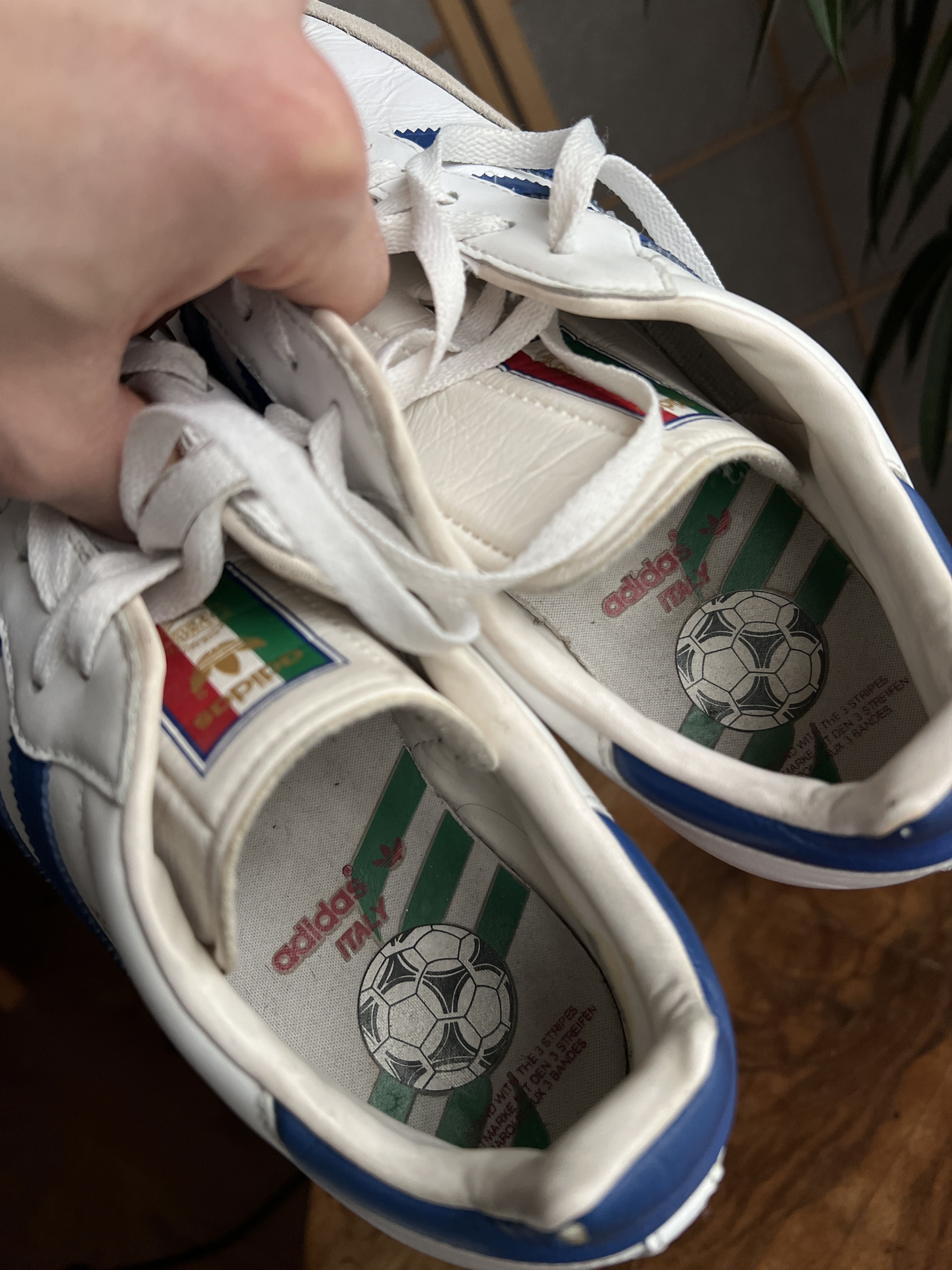Adidas Crazy rare! Adidas Originals Samba Italy football sneakers Size US 10 / EU 43 - 9 Thumbnail