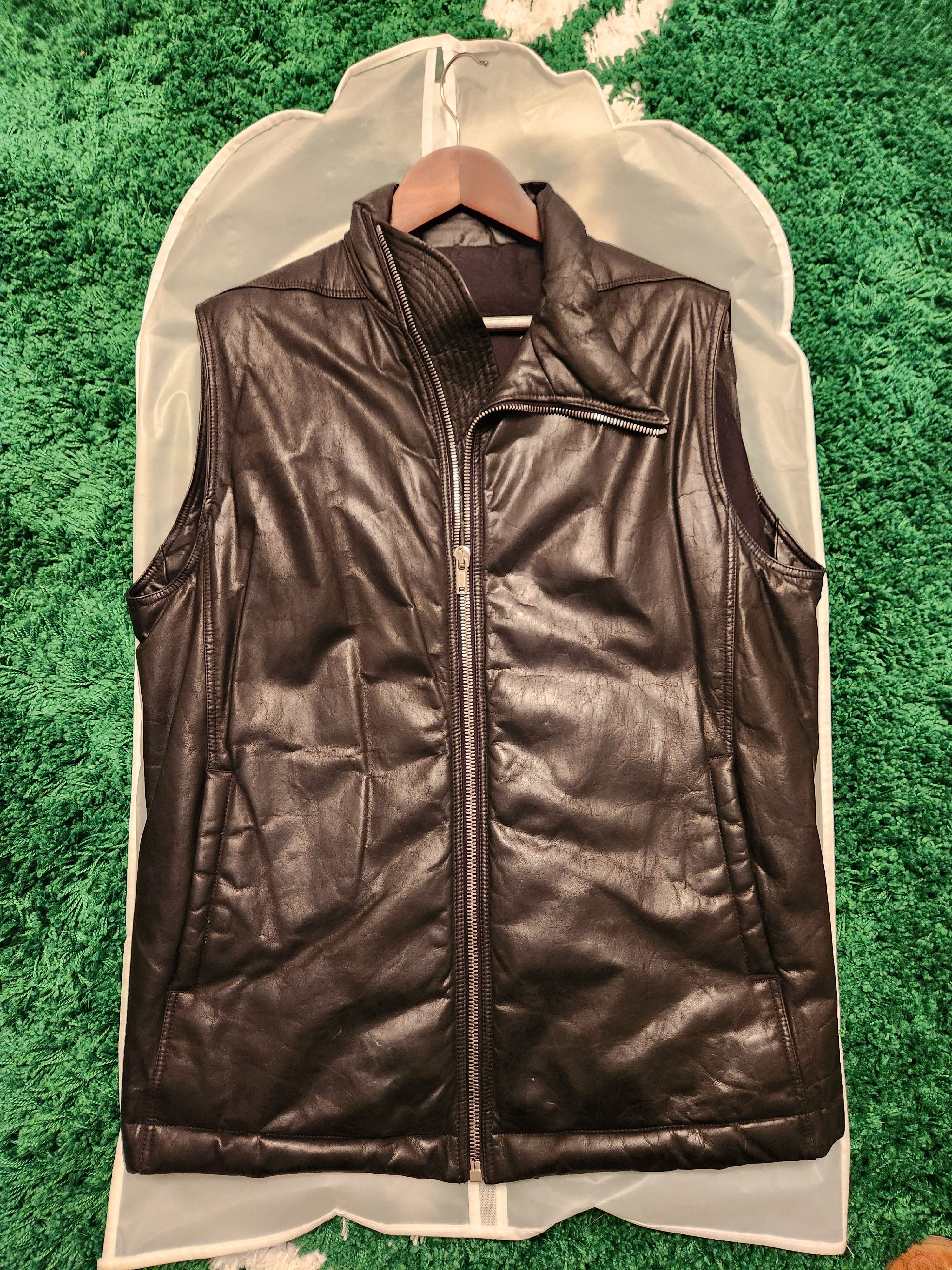 Rick Owens Rick Owens Calfskin Asymmetrical Down vest Size US XL / EU 56 / 4 - 6 Thumbnail