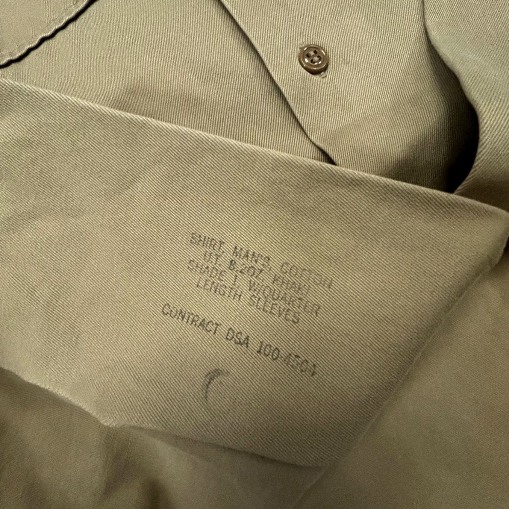 Vintage VINTAGE Military Shirt Mens Large Beige Short Sleeve Button Patches SH-1 Size US L / EU 52-54 / 3 - 6 Thumbnail