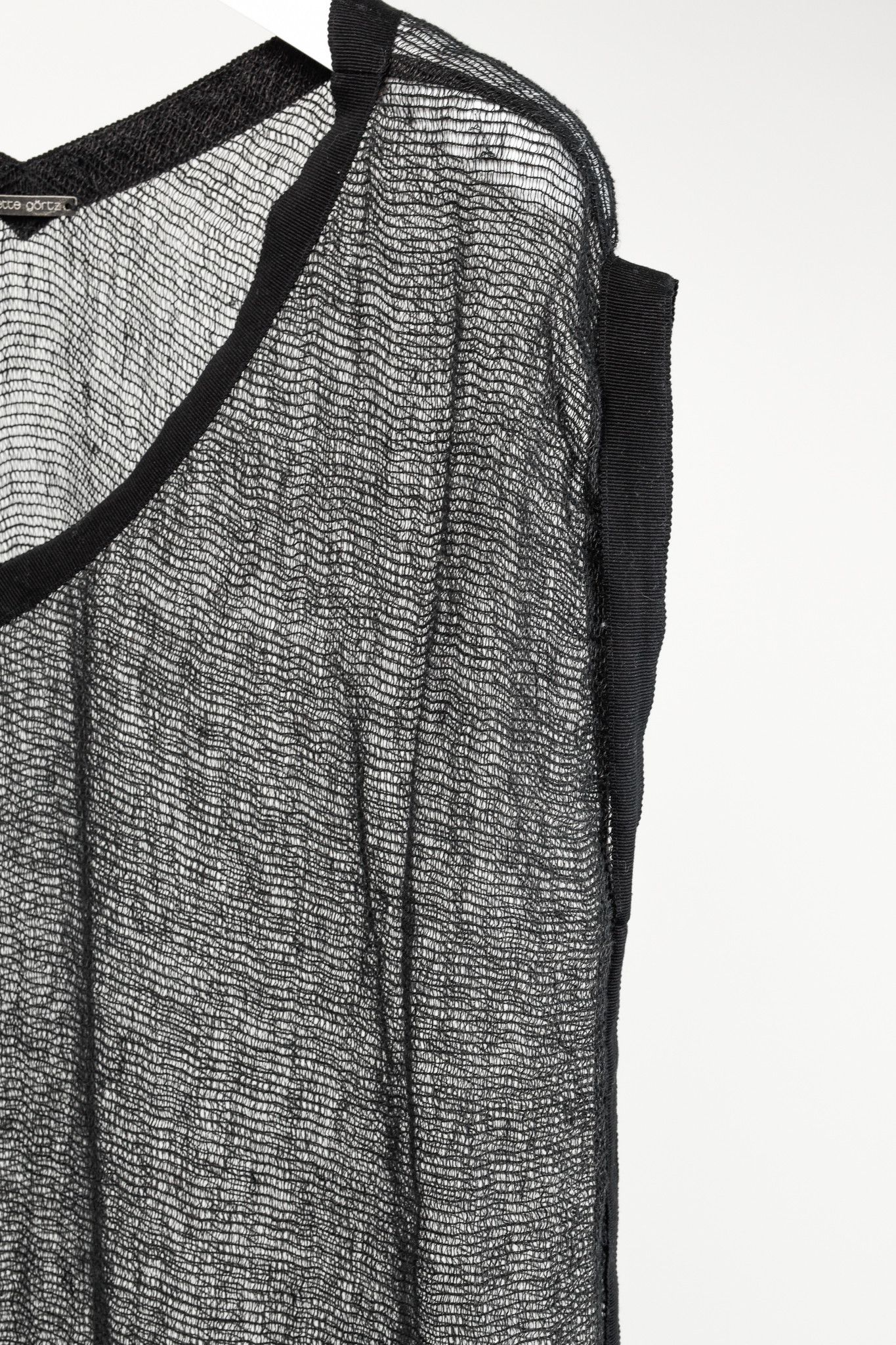 Annette Gortz Annette Gortz SS/16 Nela Black Mesh-Knit V-Neck Vest Size L / US 10 / IT 46 - 5 Thumbnail